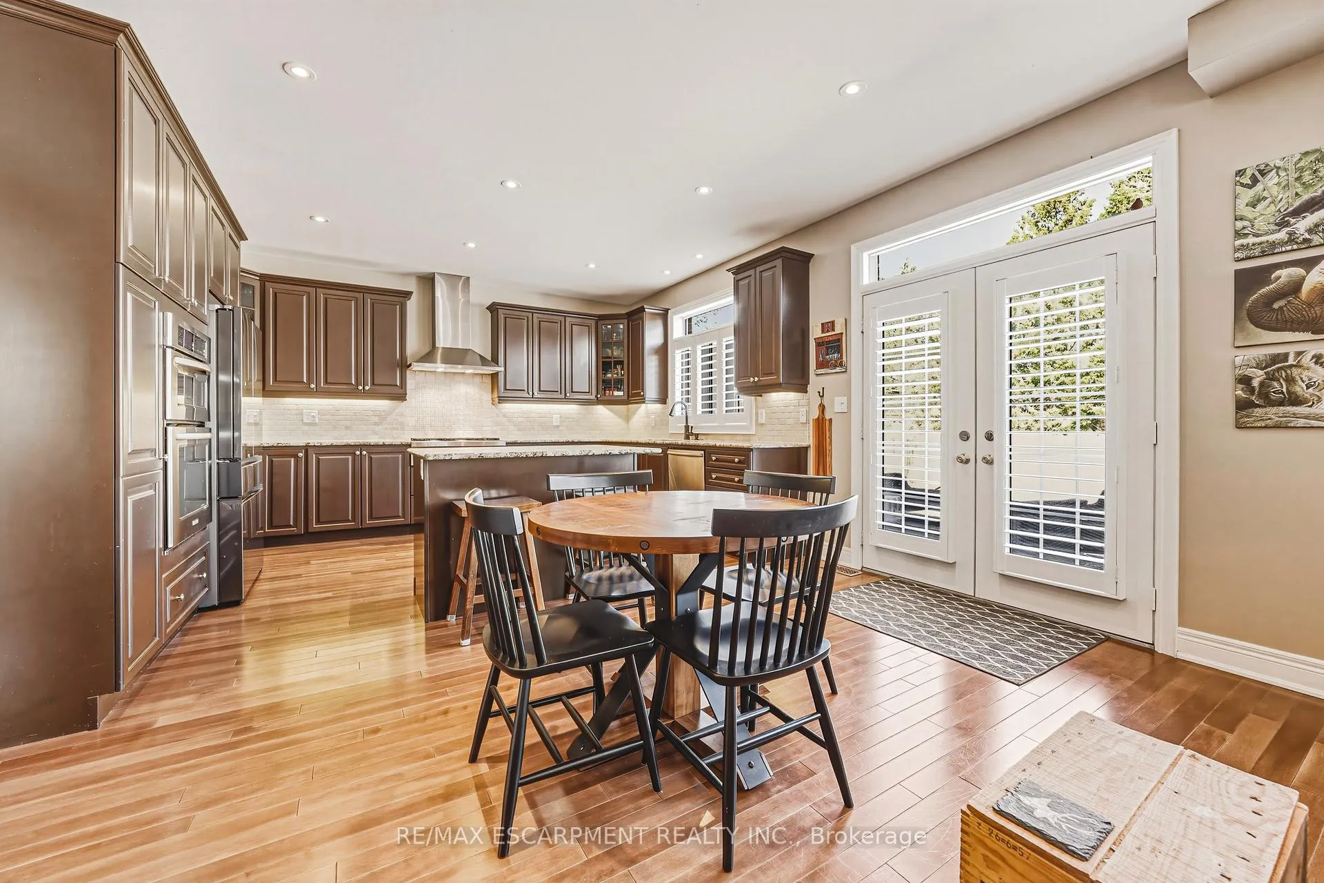 Photo 6 of 405 Valridge Drive, Hamilton, Ancaster — HOMEH