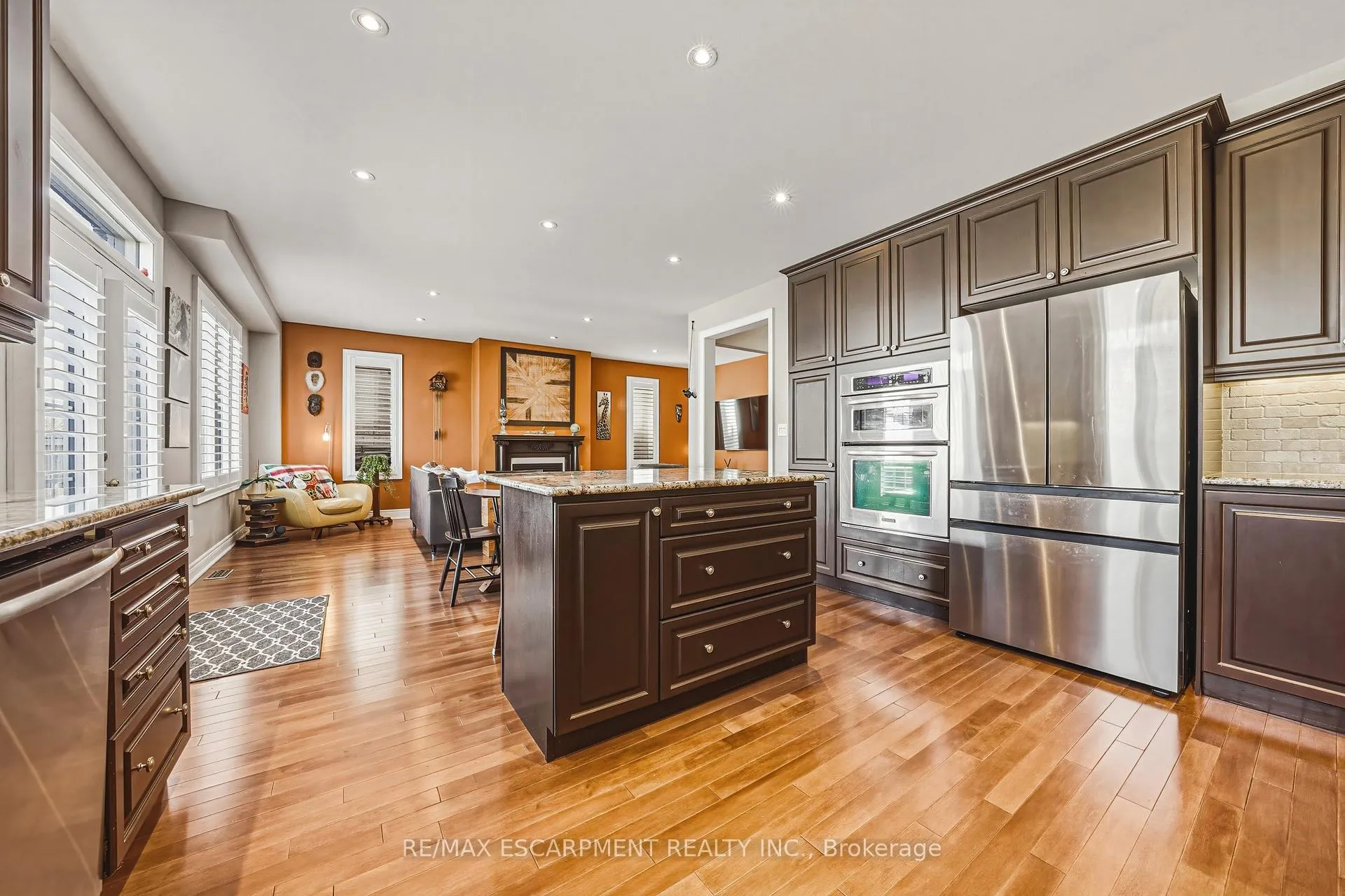 Photo 11 of 405 Valridge Drive, Hamilton, Ancaster — HOMEH