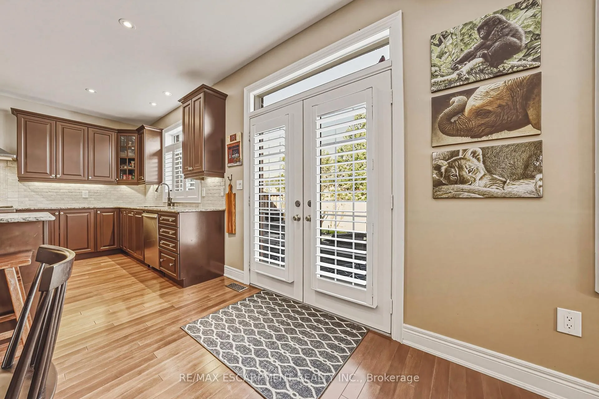 Photo 13 of 405 Valridge Drive, Hamilton, Ancaster — HOMEH