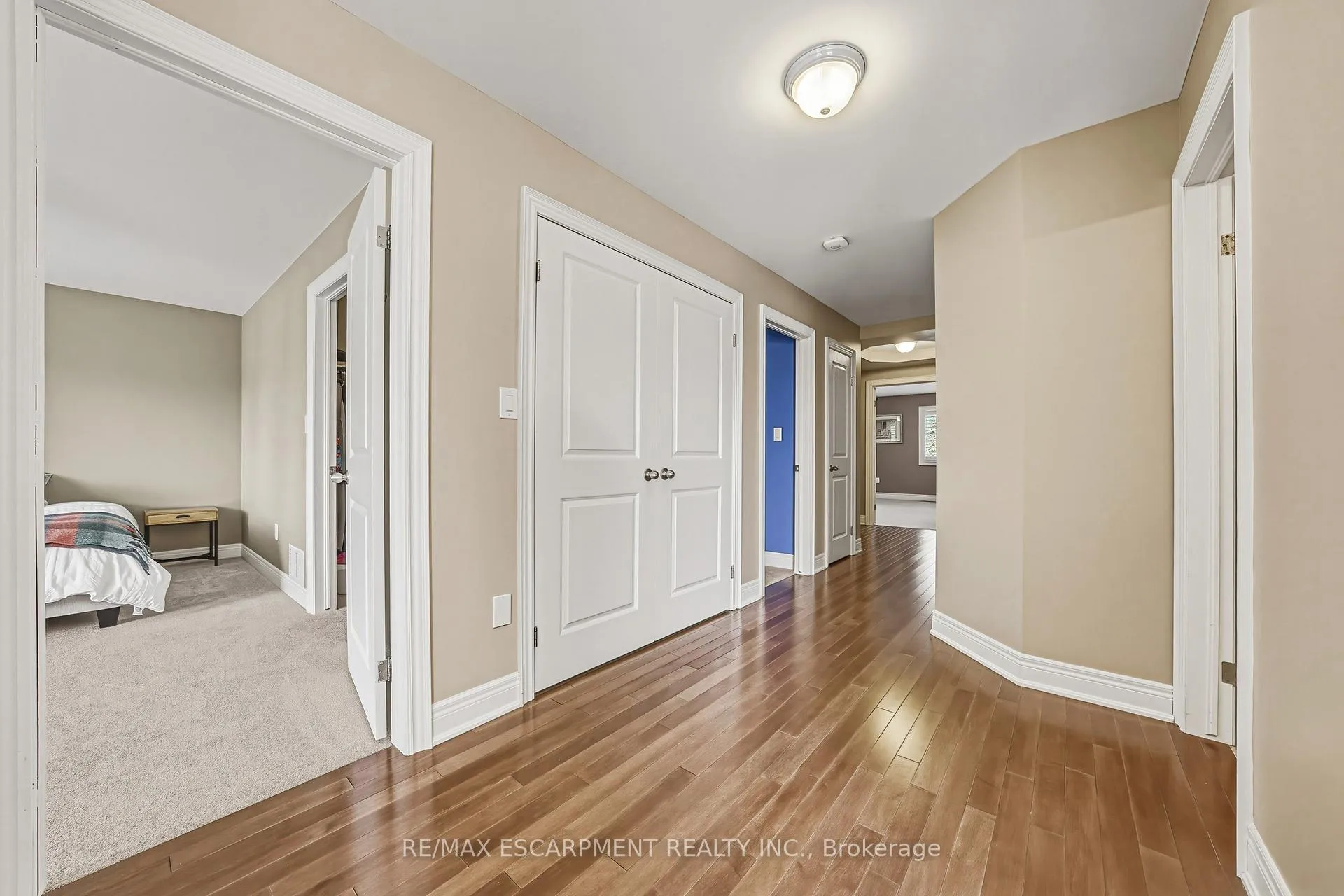 Photo 21 of 405 Valridge Drive, Hamilton, Ancaster — HOMEH