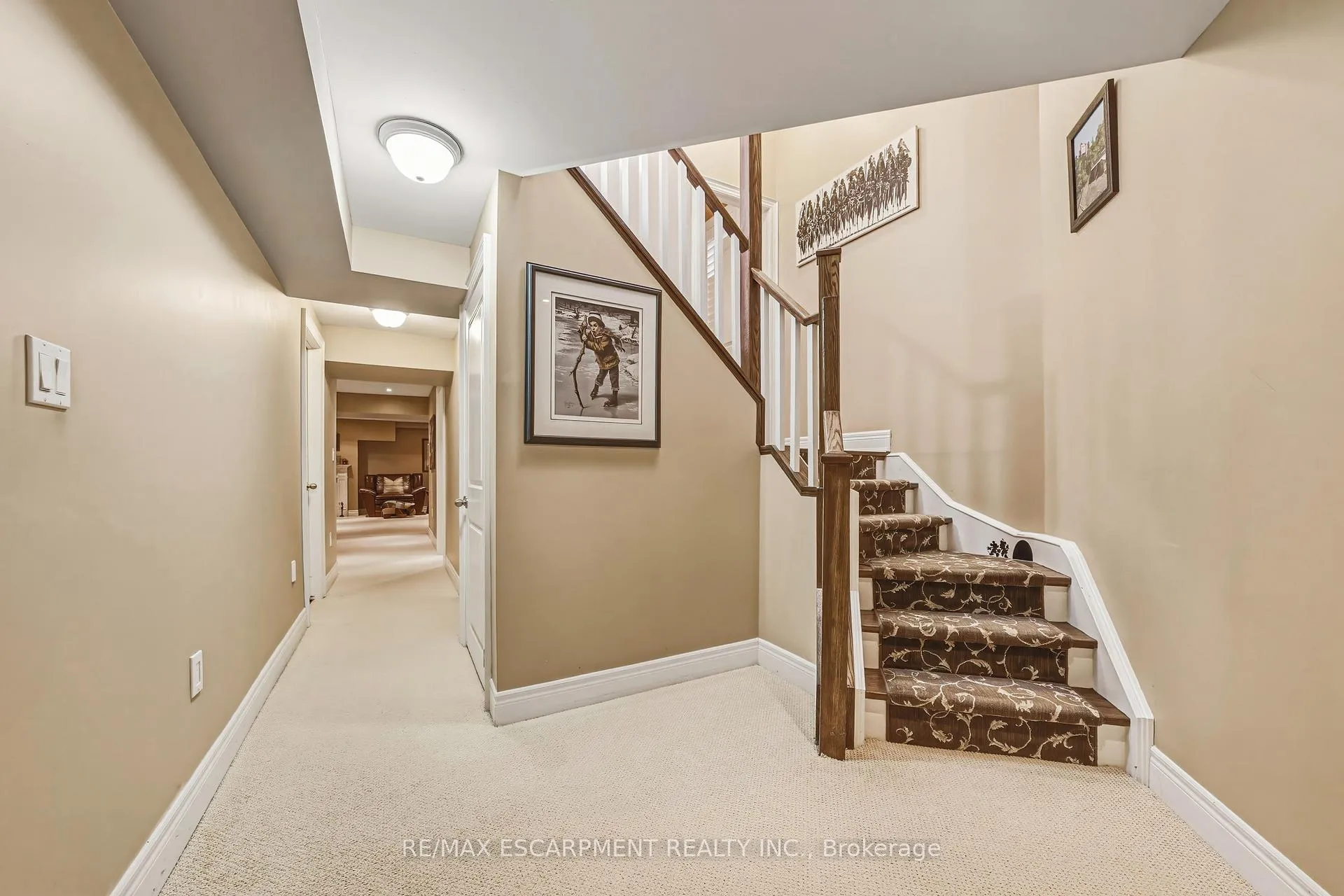 Photo 39 of 405 Valridge Drive, Hamilton, Ancaster — HOMEH