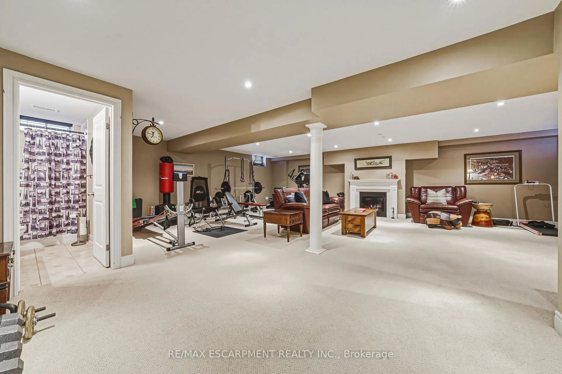 Photo 40 of 405 Valridge Drive, Hamilton, Ancaster — HOMEH
