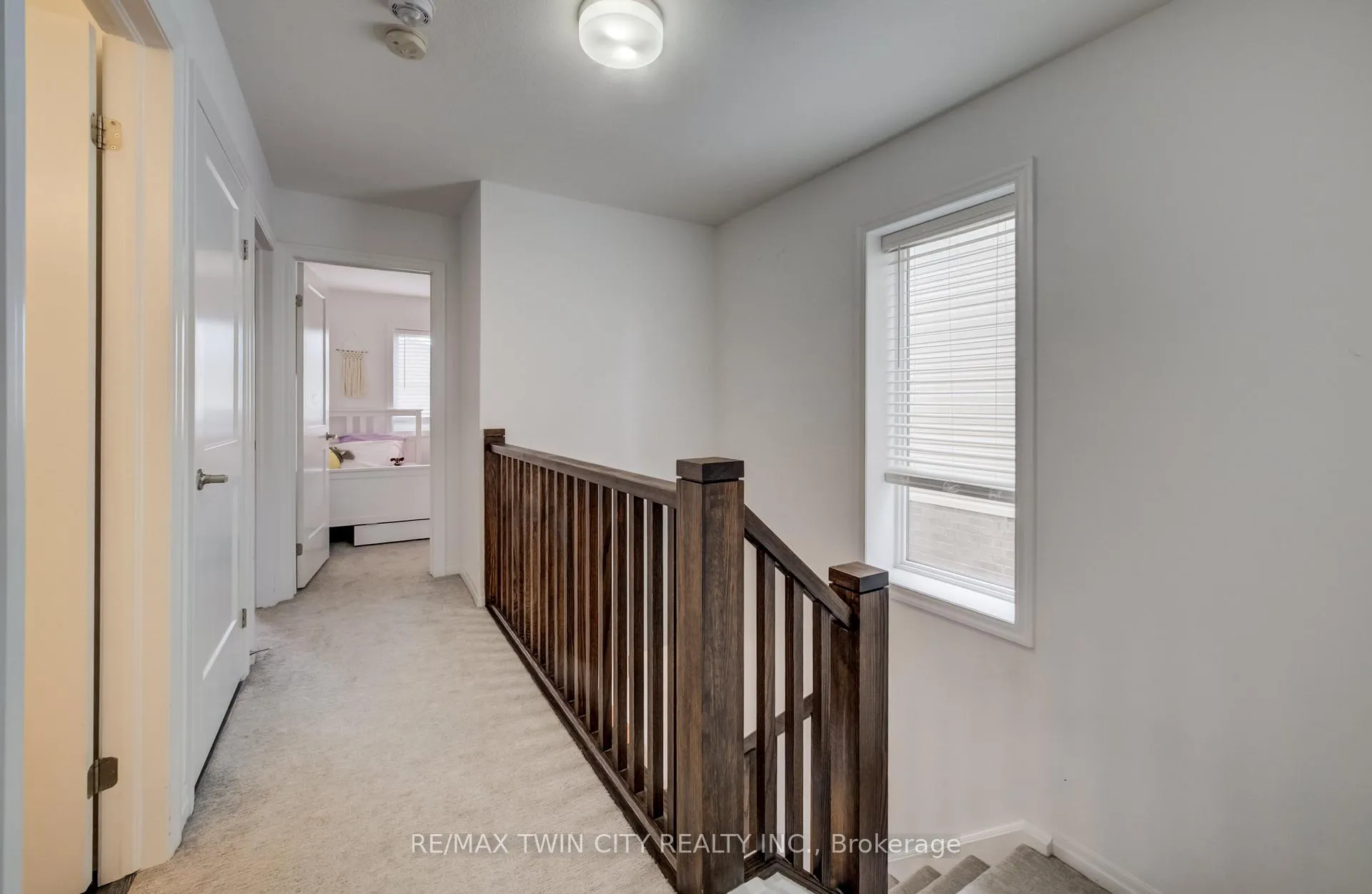 Photo 18 of 36 Bawcutt Crescent, Brant, Paris — HOMEH