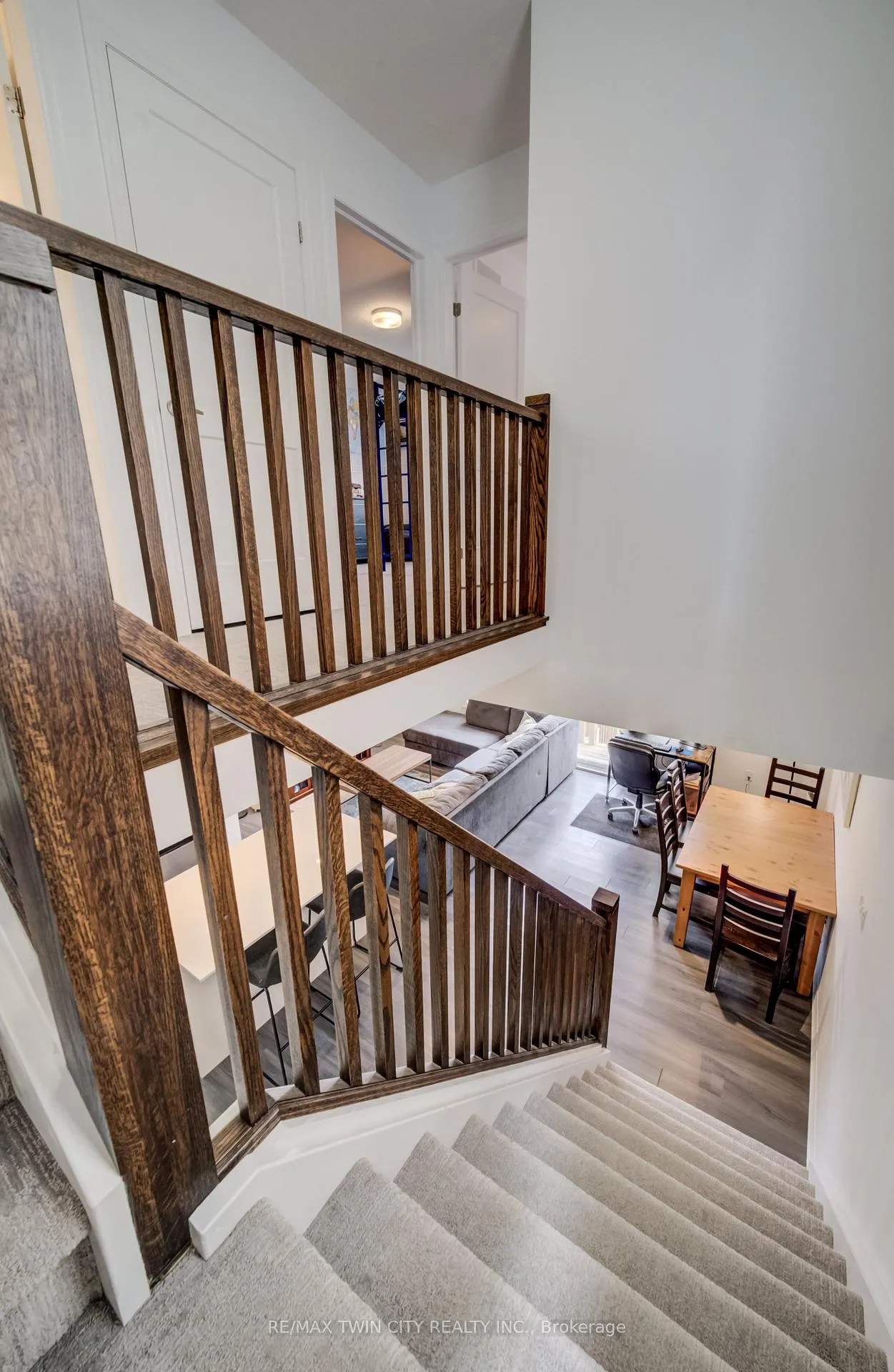 Photo 26 of 36 Bawcutt Crescent, Brant, Paris — HOMEH