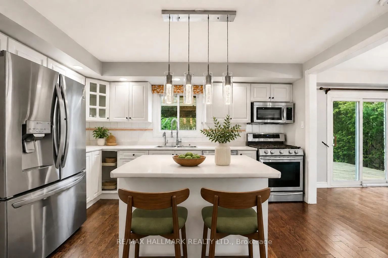 Photo 4 of 60 Nisbet Drive, Aurora, Aurora Highlands — HOMEH