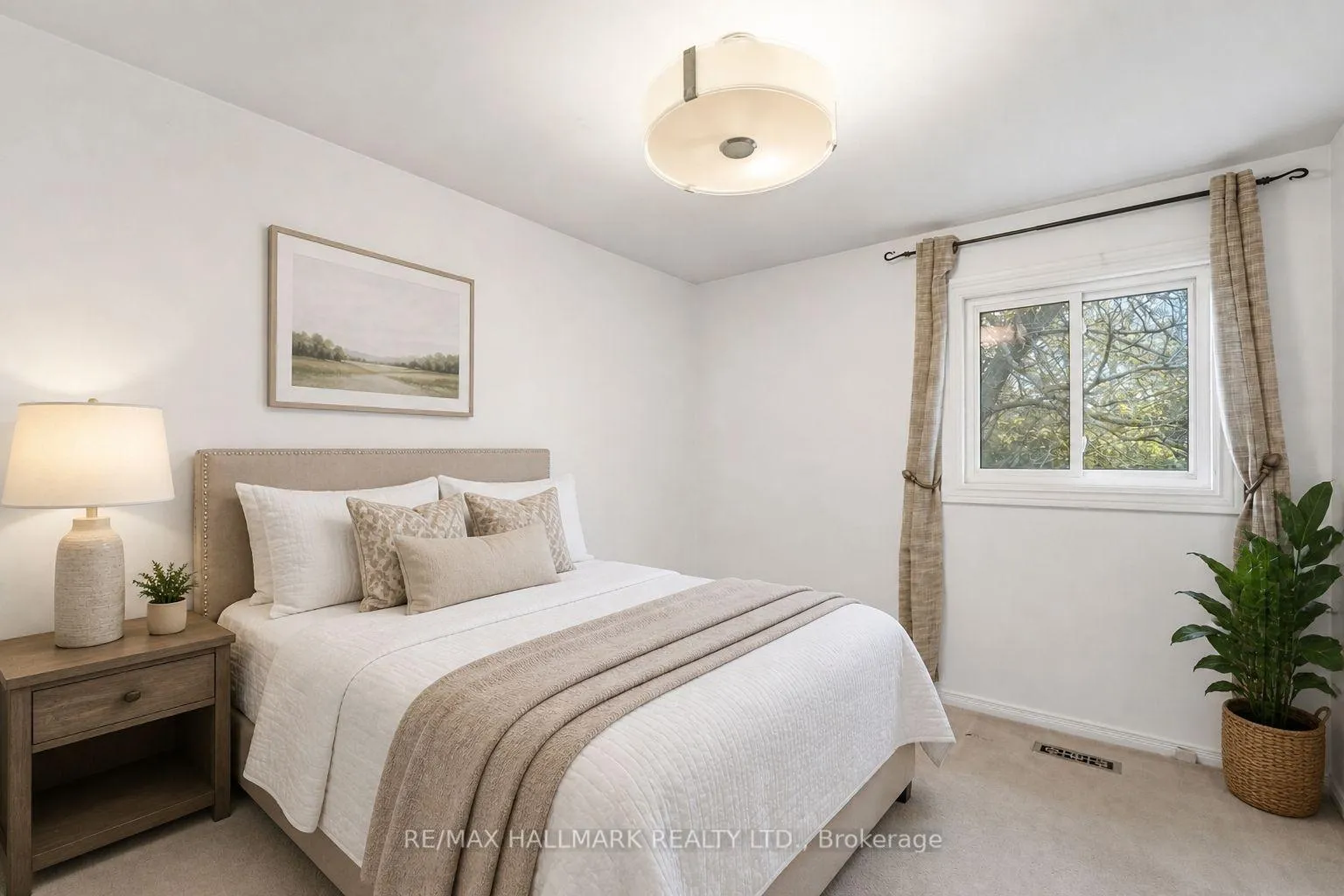 Photo 6 of 60 Nisbet Drive, Aurora, Aurora Highlands — HOMEH