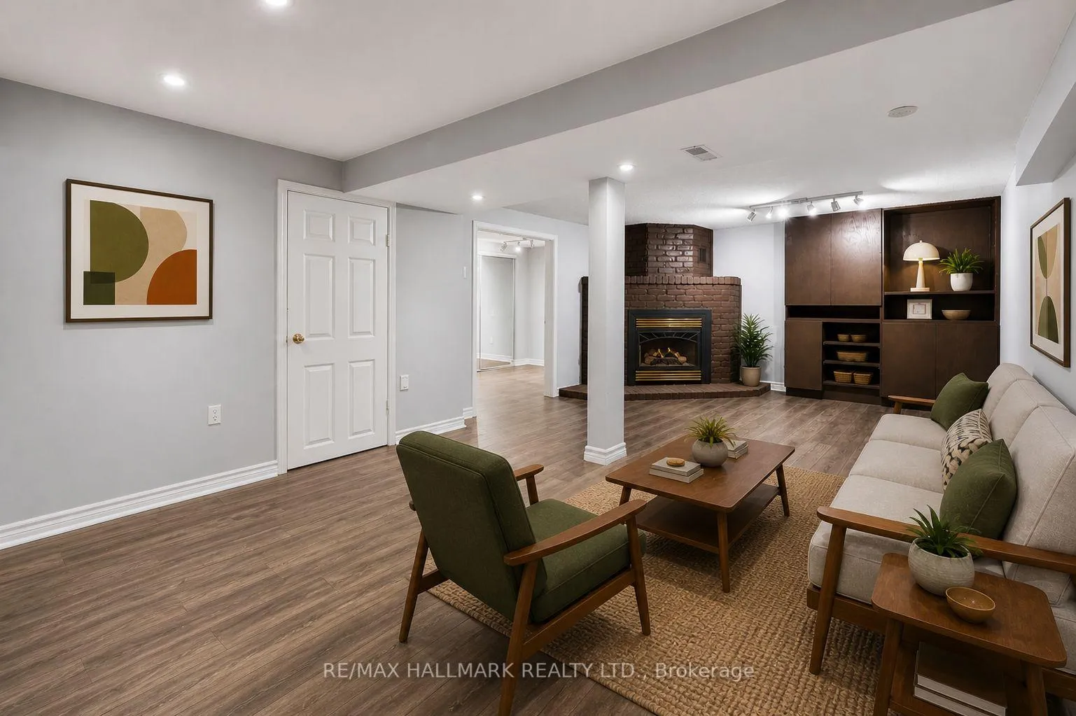 Photo 16 of 60 Nisbet Drive, Aurora, Aurora Highlands — HOMEH