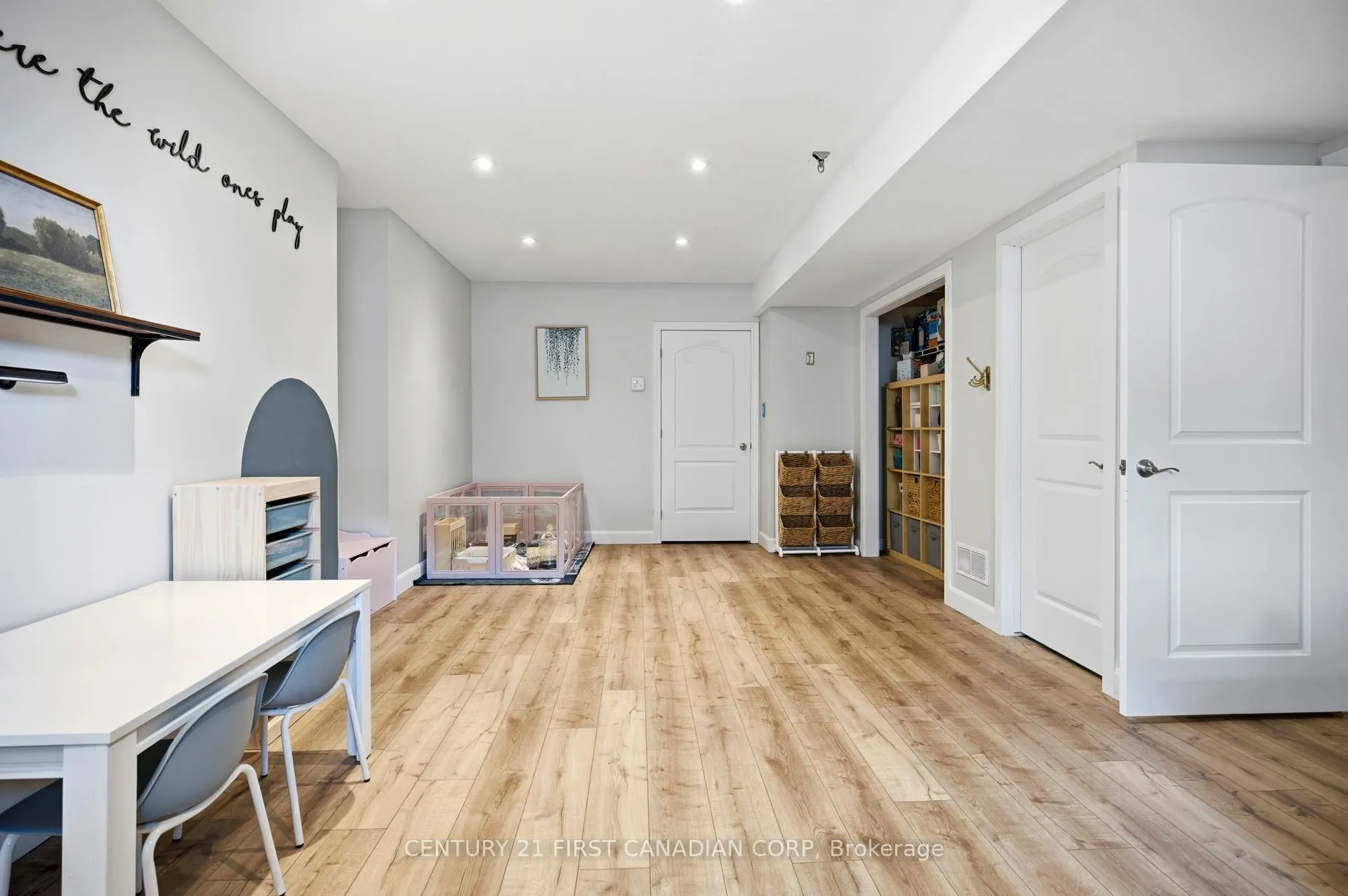 Photo 38 of 122 Joseph Street, Lucan Biddulph, Lucan — HOMEH