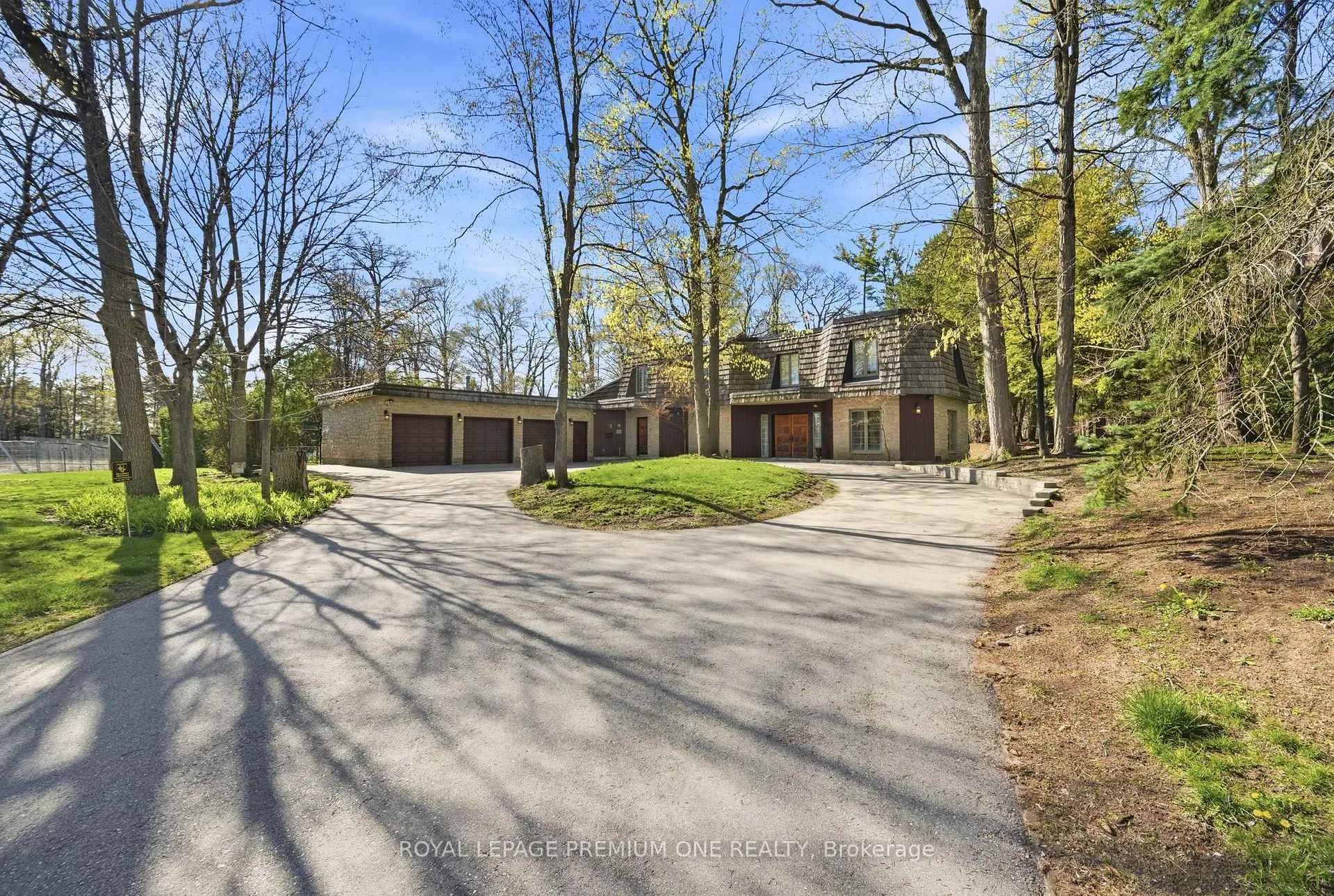 Photo 1 of 72 Golf Avenue, Vaughan, East Woodbridge — HOMEH