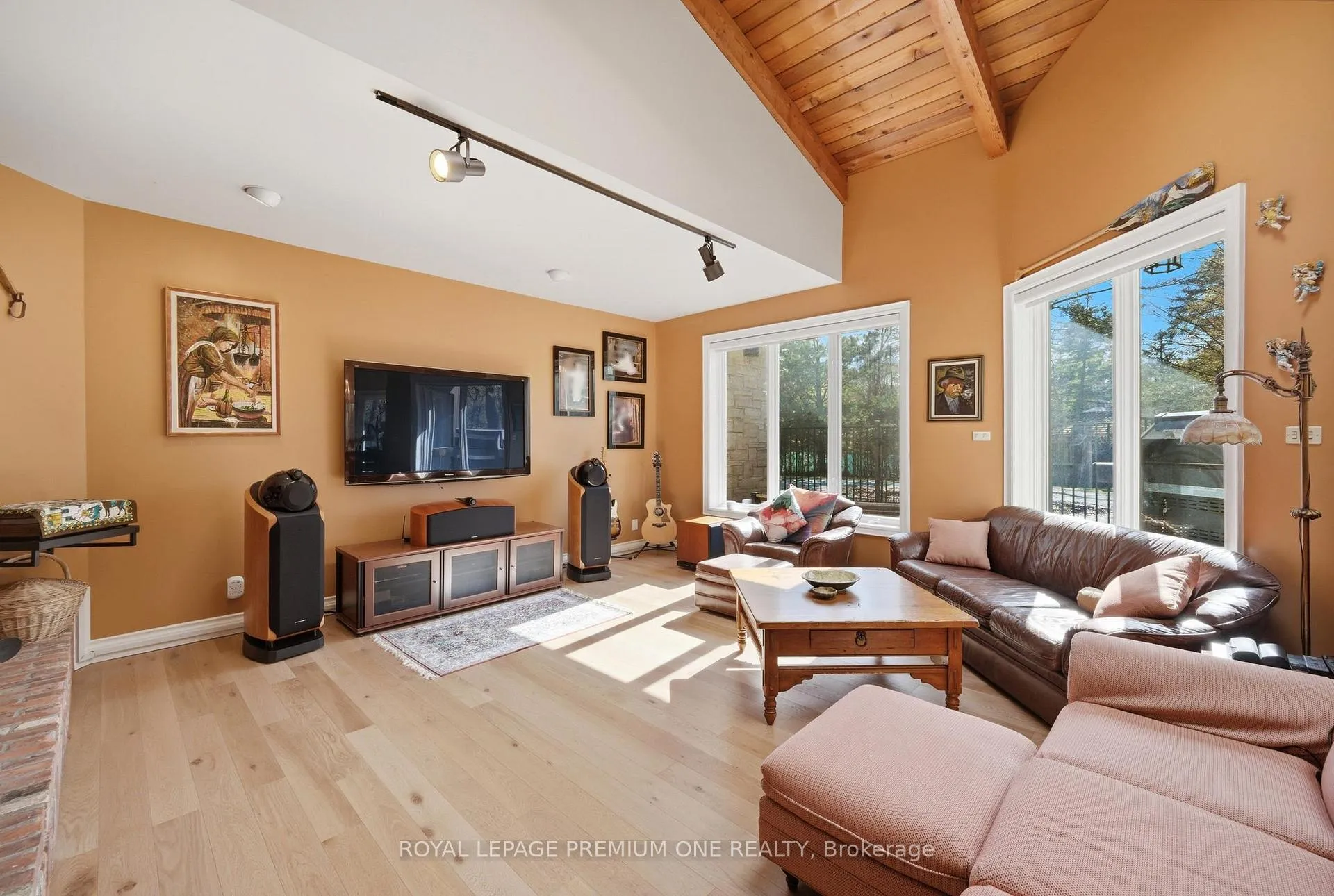 Photo 4 of 72 Golf Avenue, Vaughan, East Woodbridge — HOMEH
