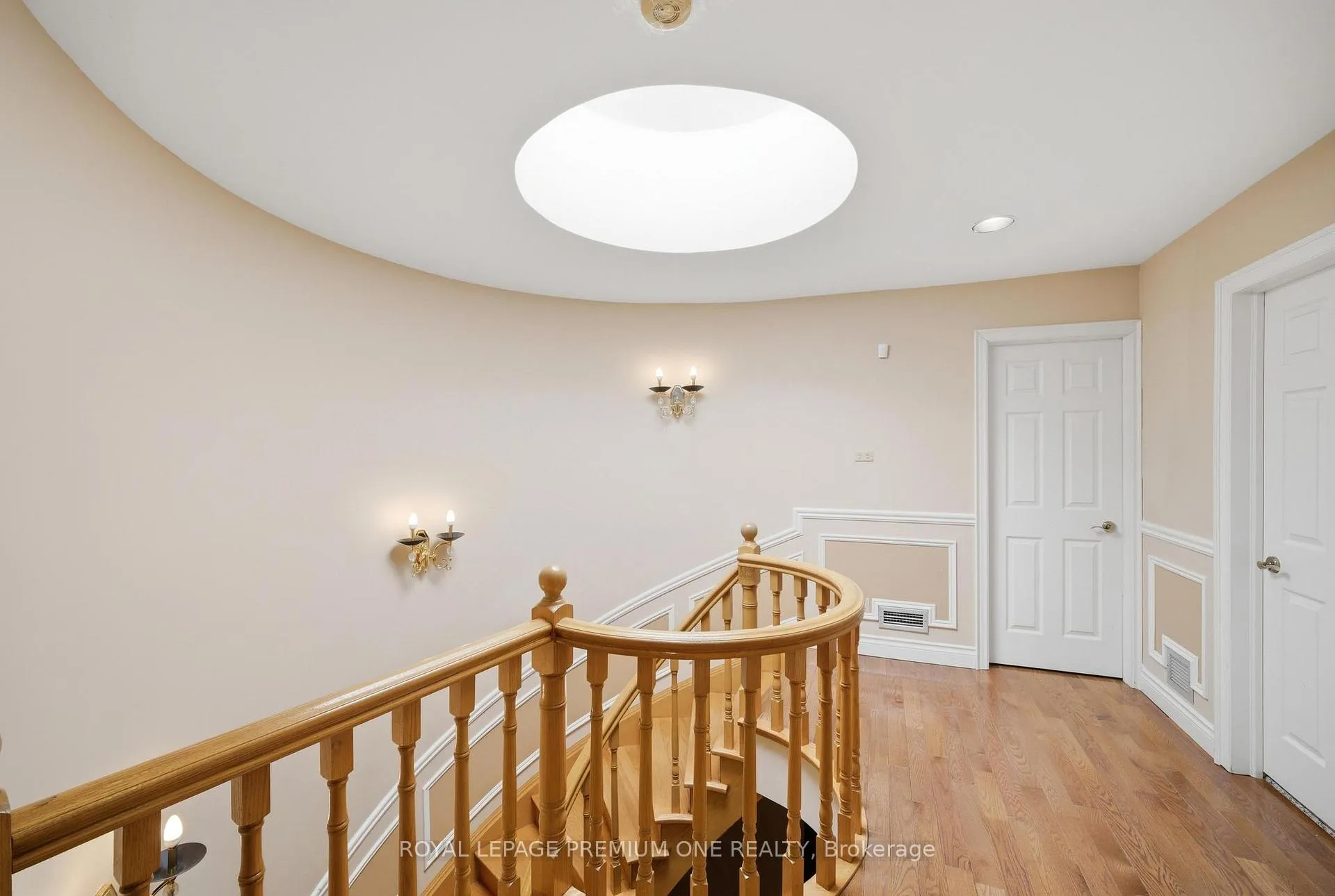 Photo 14 of 72 Golf Avenue, Vaughan, East Woodbridge — HOMEH