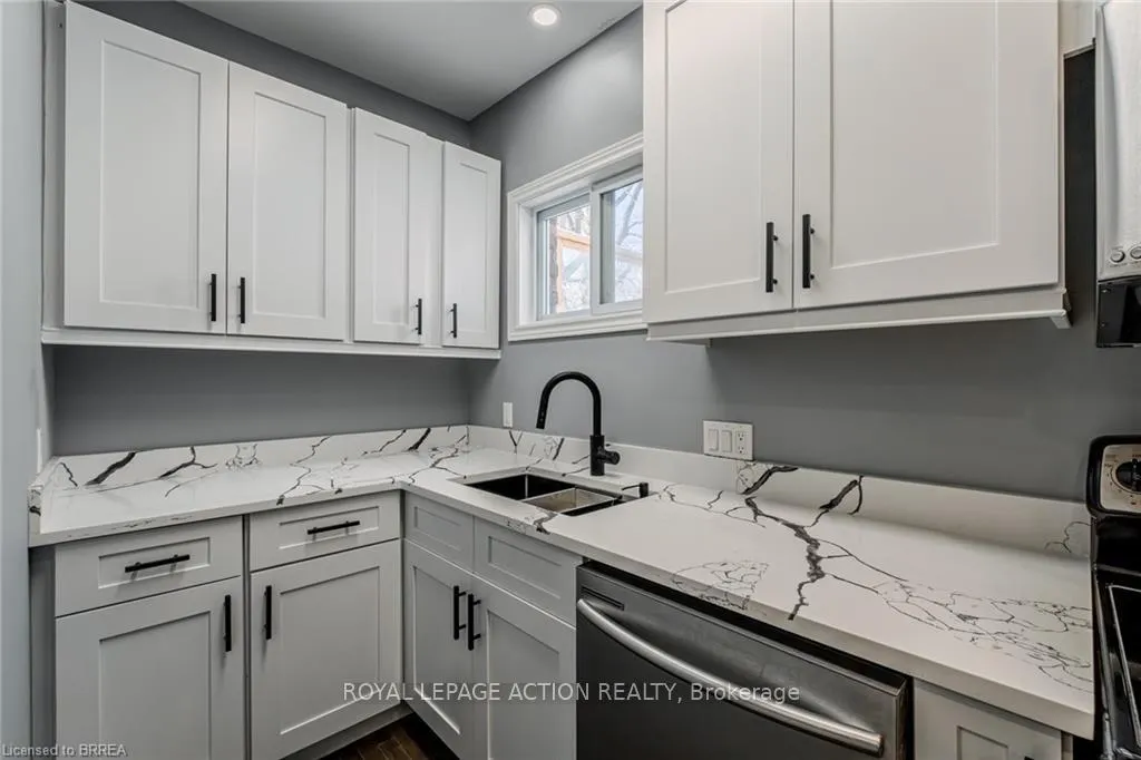 Photo 18 of 42 East 31st Street, Hamilton, Raleigh — HOMEH