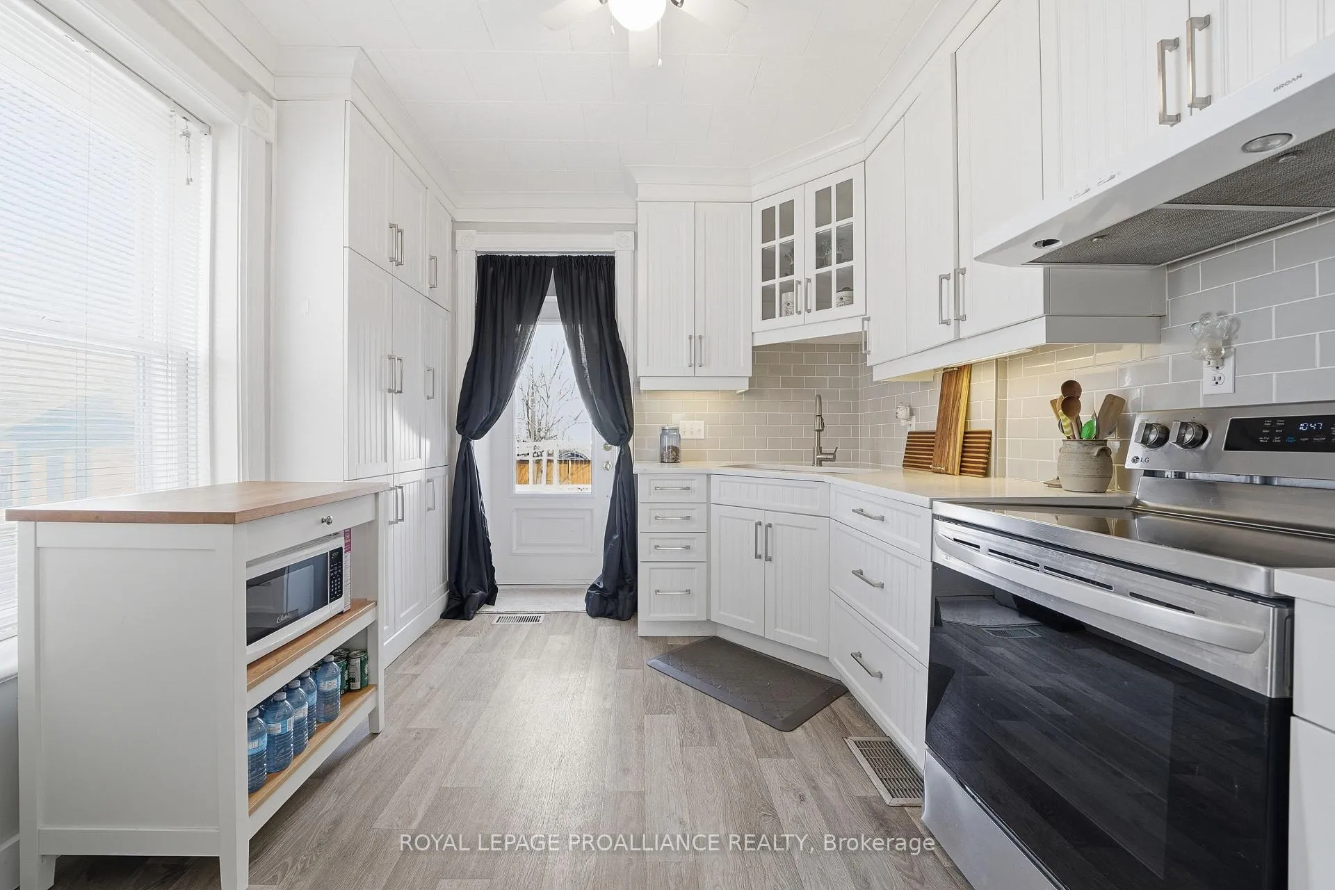 Photo 12 of 154 St Lawrence Street W, Madoc — HOMEH