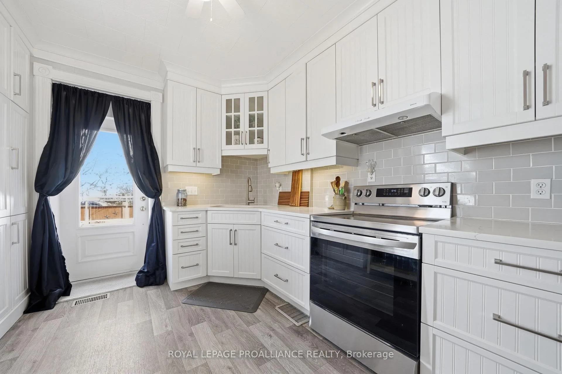 Photo 13 of 154 St Lawrence Street W, Madoc — HOMEH