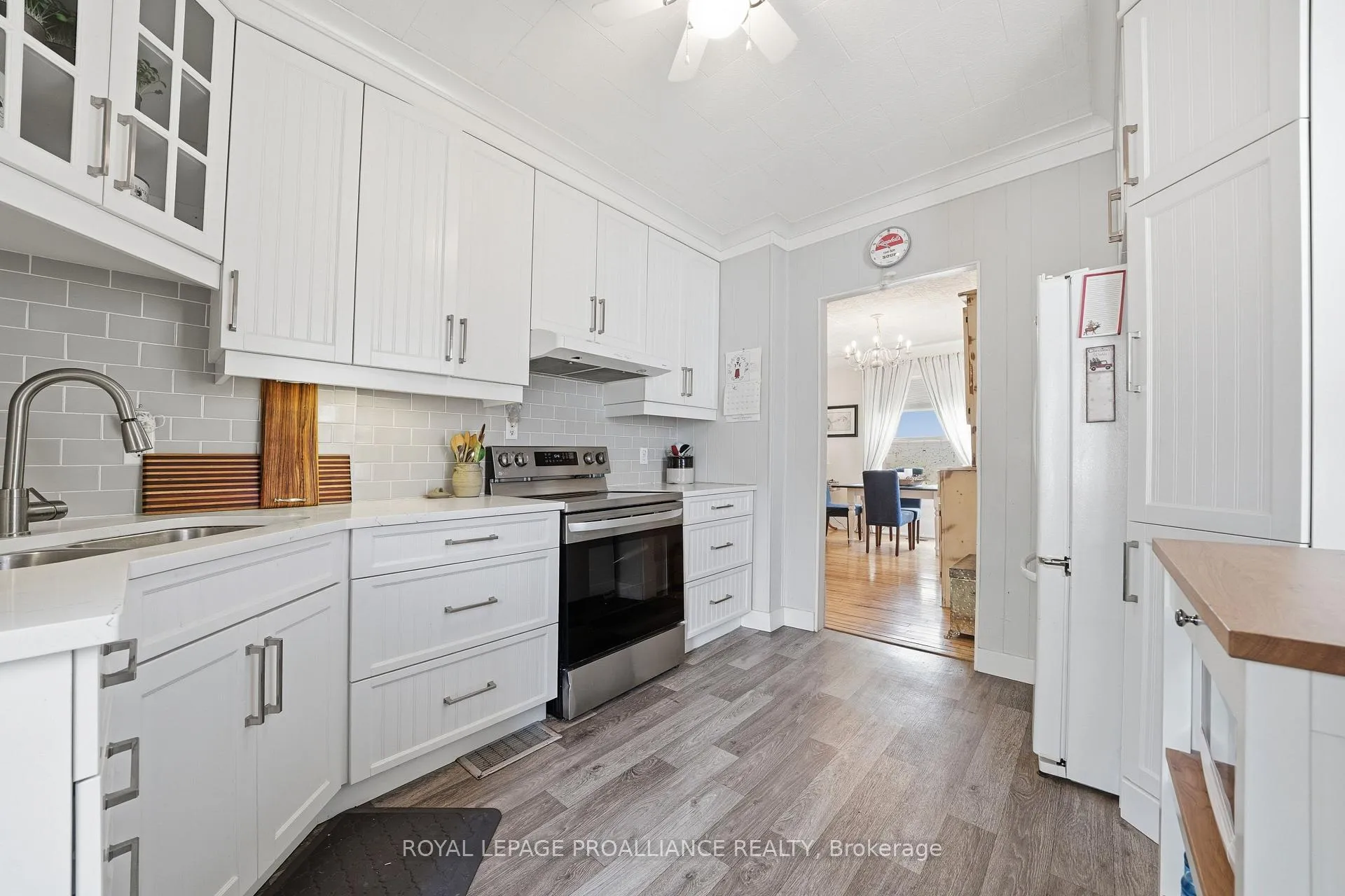 Photo 14 of 154 St Lawrence Street W, Madoc — HOMEH