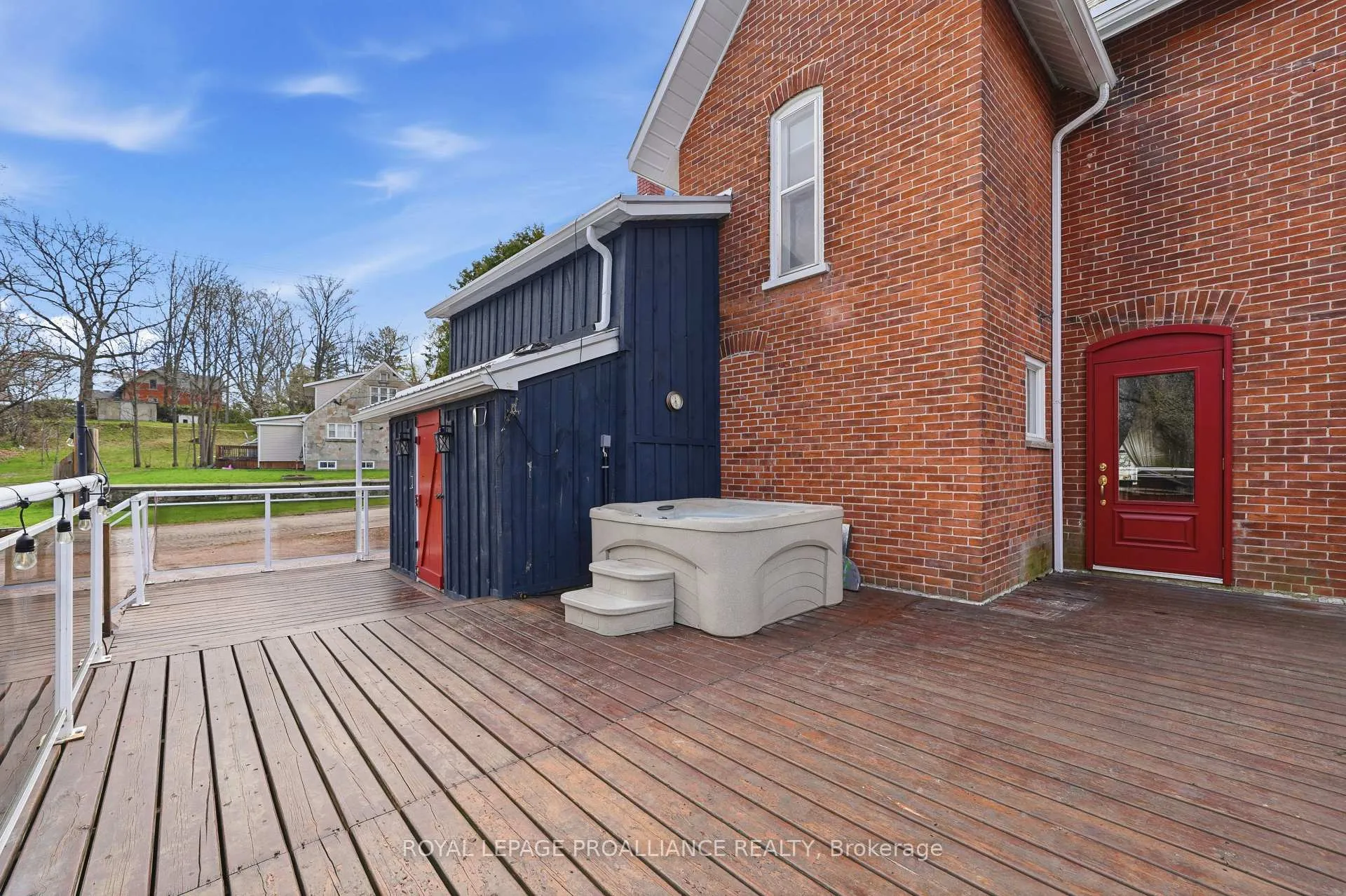 Photo 31 of 154 St Lawrence Street W, Madoc — HOMEH