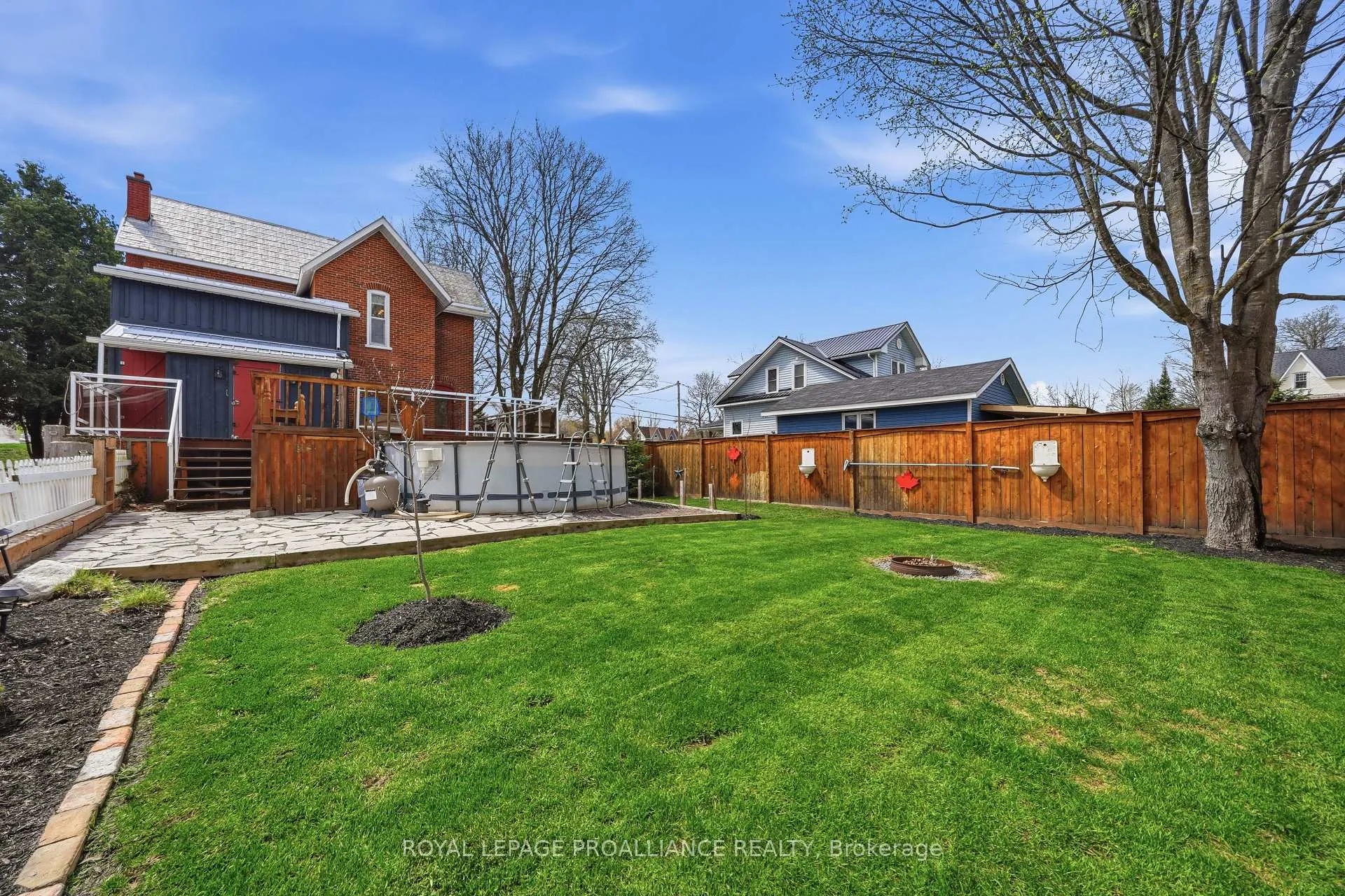 Photo 37 of 154 St Lawrence Street W, Madoc — HOMEH