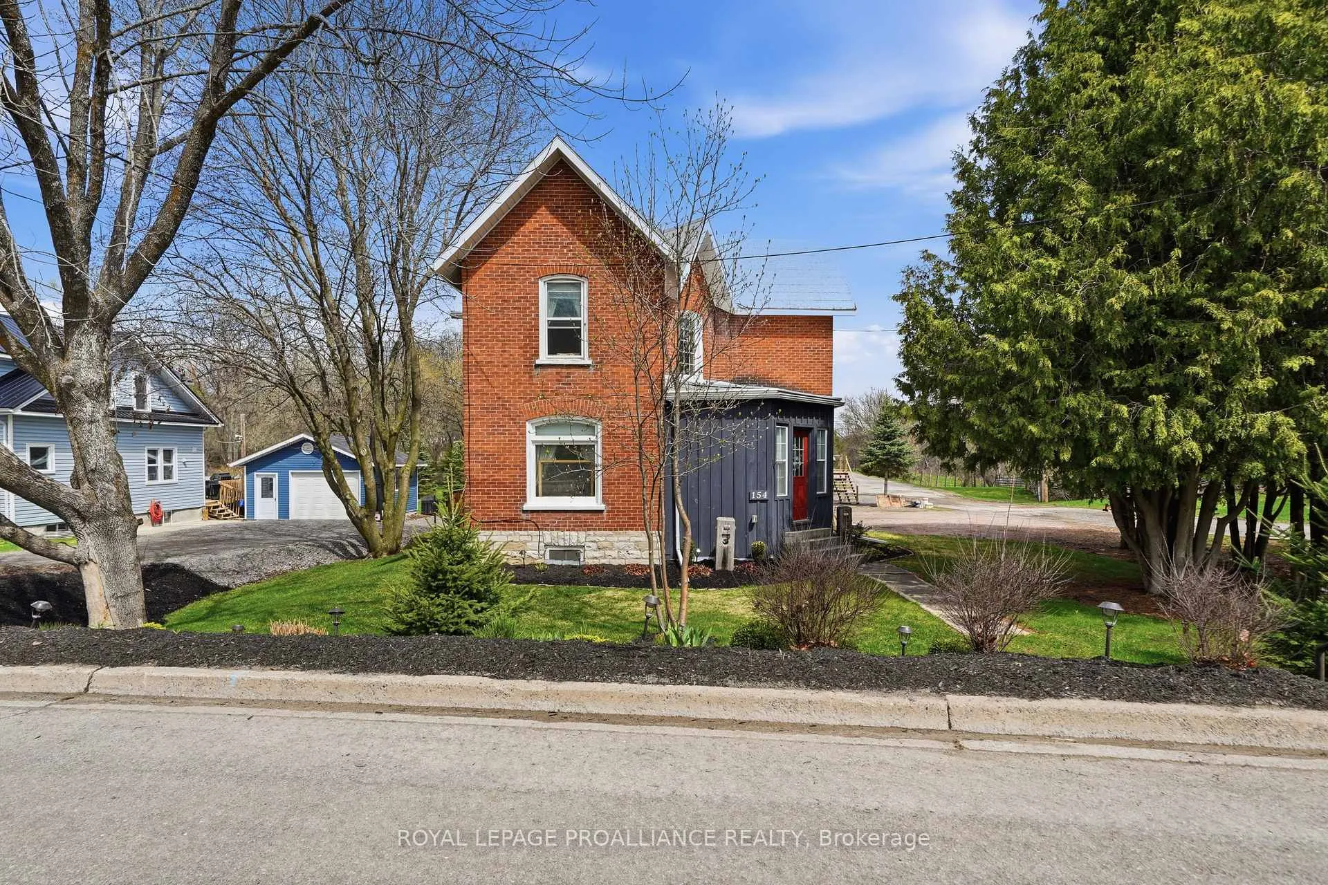 Photo 41 of 154 St Lawrence Street W, Madoc — HOMEH