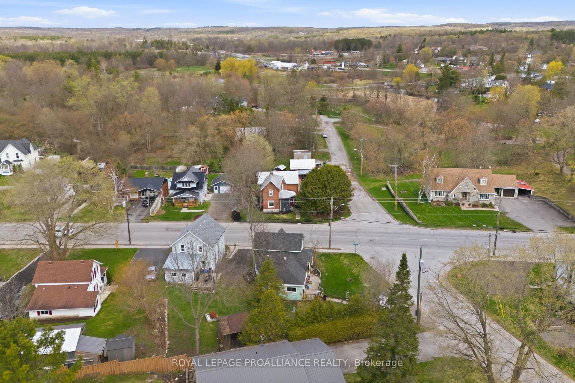 Photo 46 of 154 St Lawrence Street W, Madoc — HOMEH