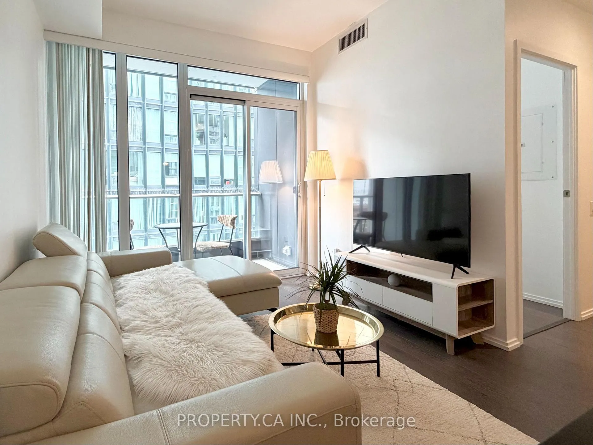 Photo 2 of Unit 2007, 68 Shuter Street, Toronto, Church-Yonge Corridor — HOMEH