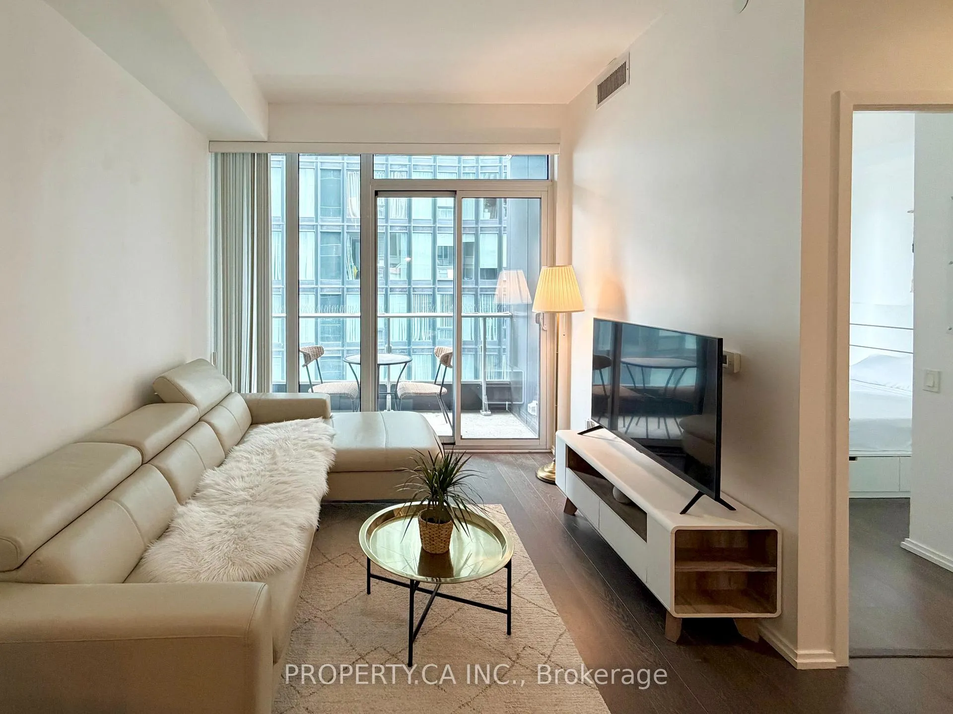 Photo 3 of Unit 2007, 68 Shuter Street, Toronto, Church-Yonge Corridor — HOMEH