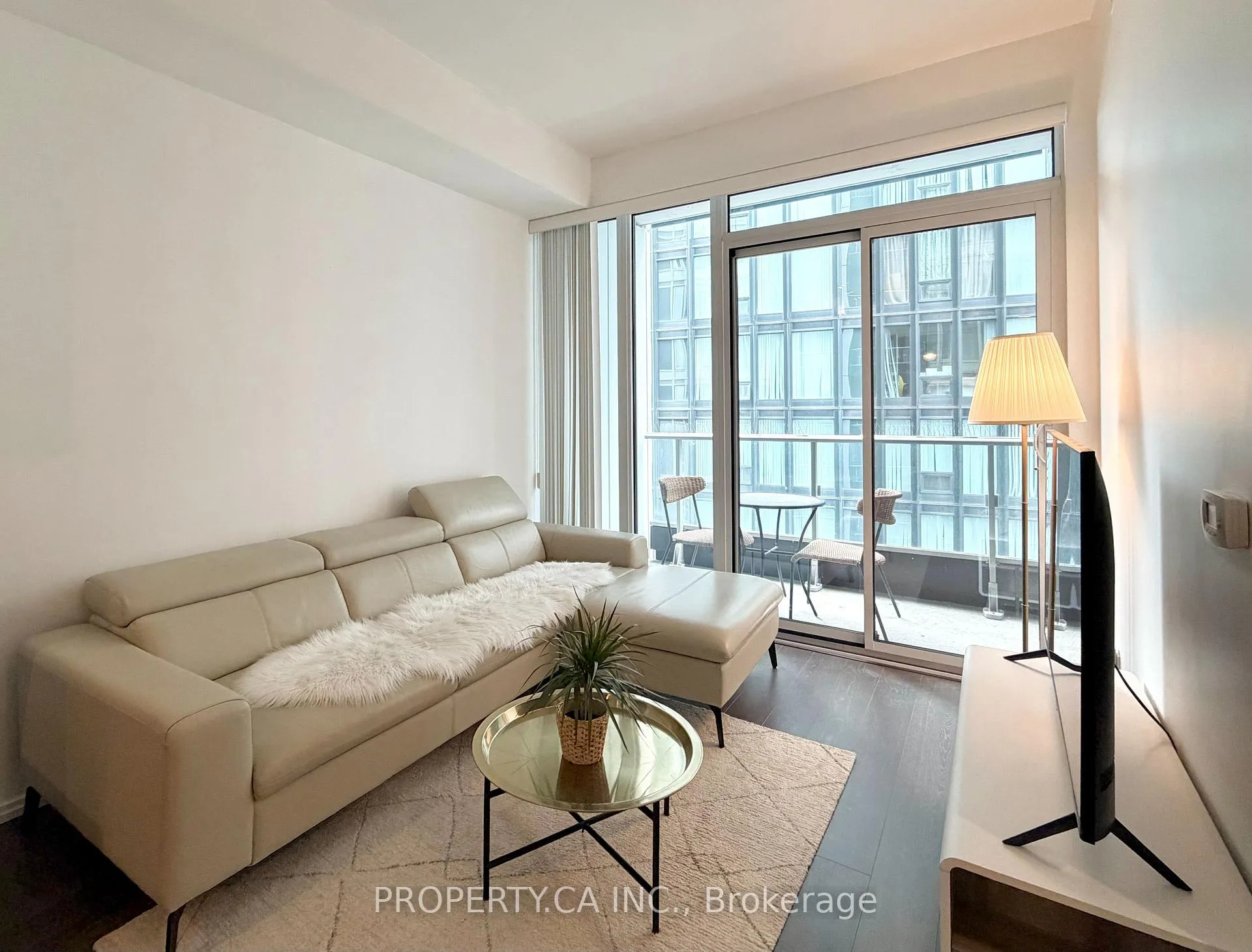 Photo 4 of Unit 2007, 68 Shuter Street, Toronto, Church-Yonge Corridor — HOMEH