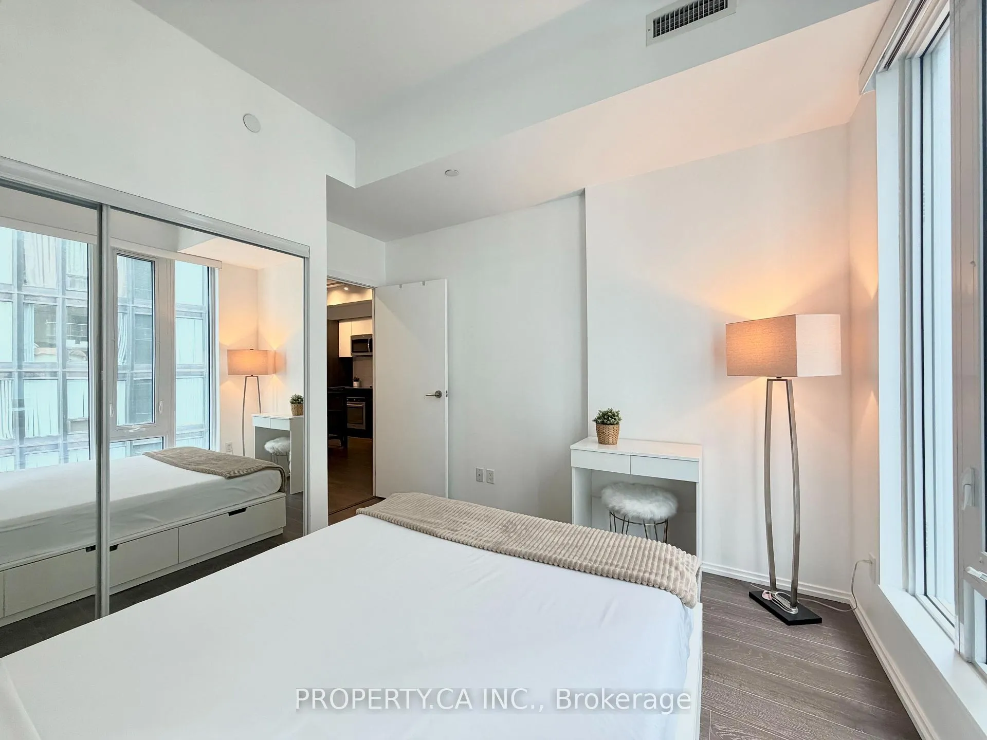 Photo 17 of Unit 2007, 68 Shuter Street, Toronto, Church-Yonge Corridor — HOMEH