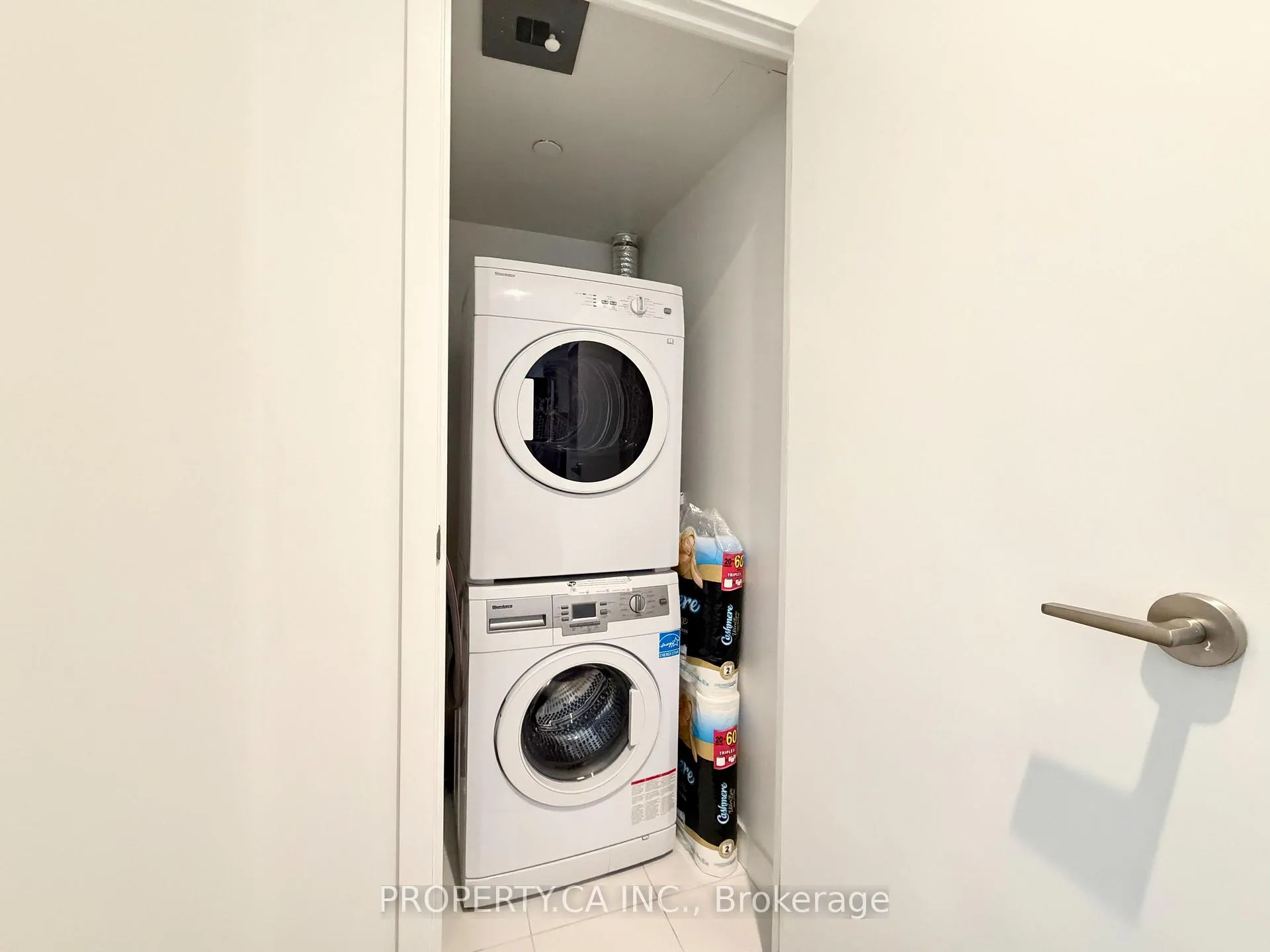 Photo 22 of Unit 2007, 68 Shuter Street, Toronto, Church-Yonge Corridor — HOMEH