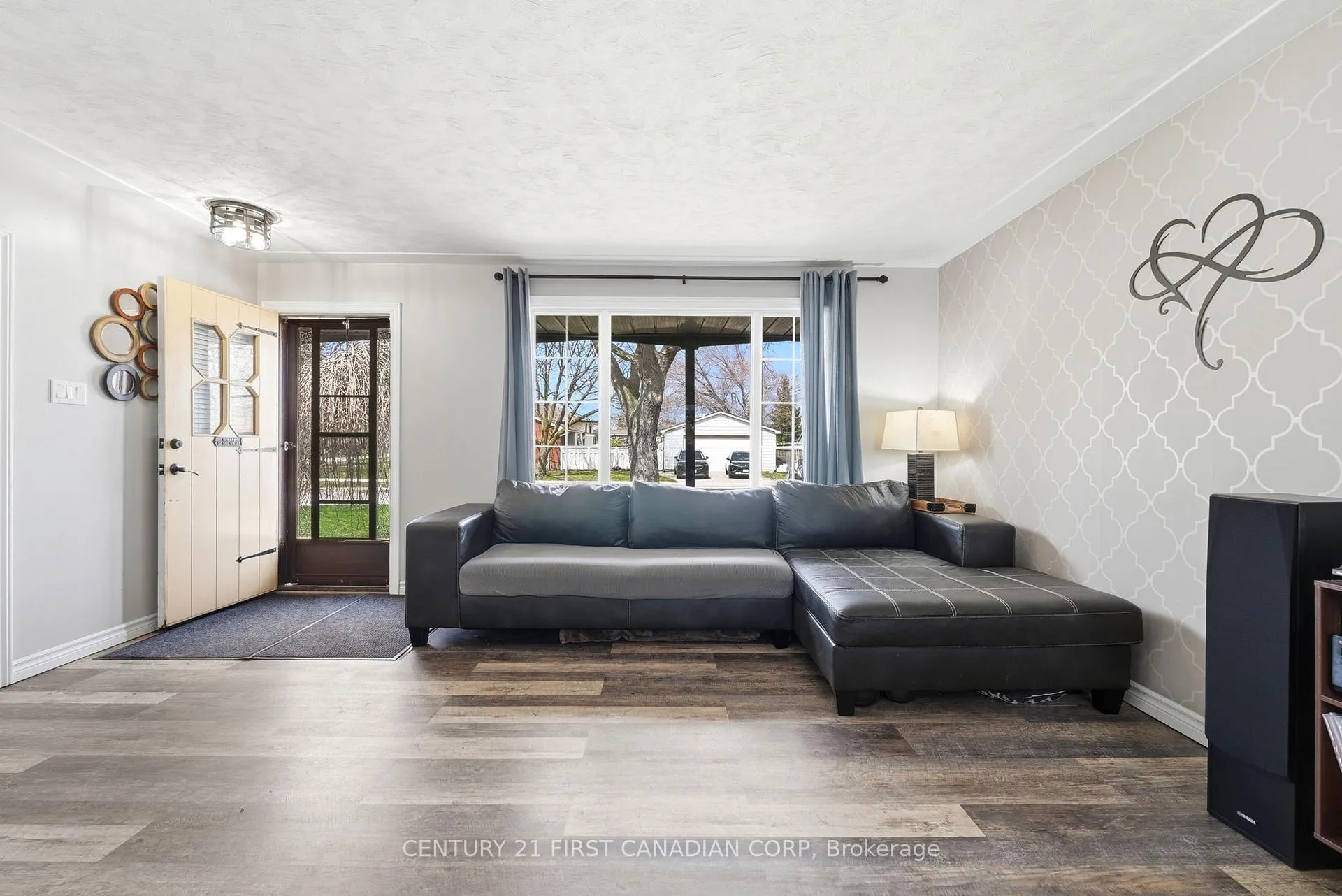 Photo 5 of 25 Glanworth Avenue, St. Thomas — HOMEH