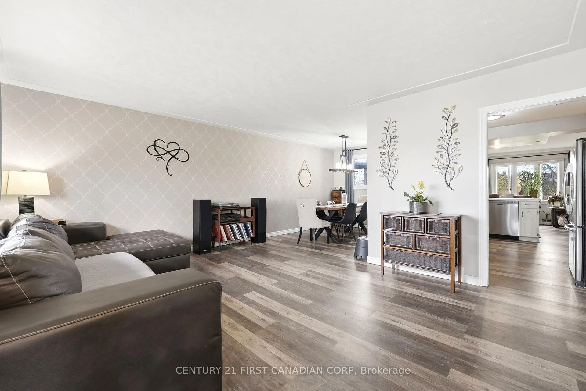 Photo 6 of 25 Glanworth Avenue, St. Thomas — HOMEH