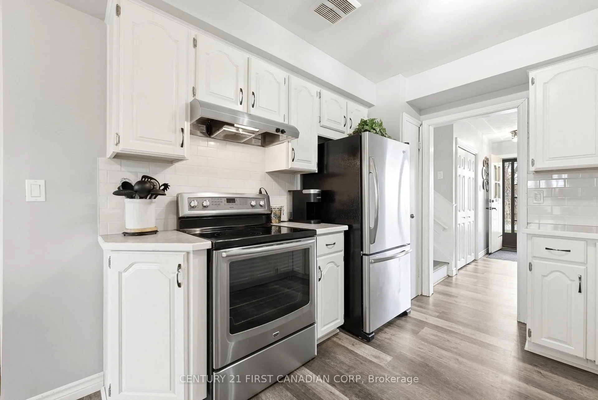 Photo 8 of 25 Glanworth Avenue, St. Thomas — HOMEH