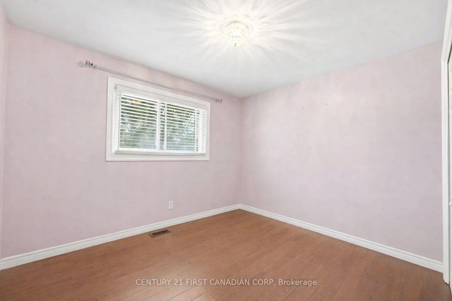 Photo 19 of 25 Glanworth Avenue, St. Thomas — HOMEH