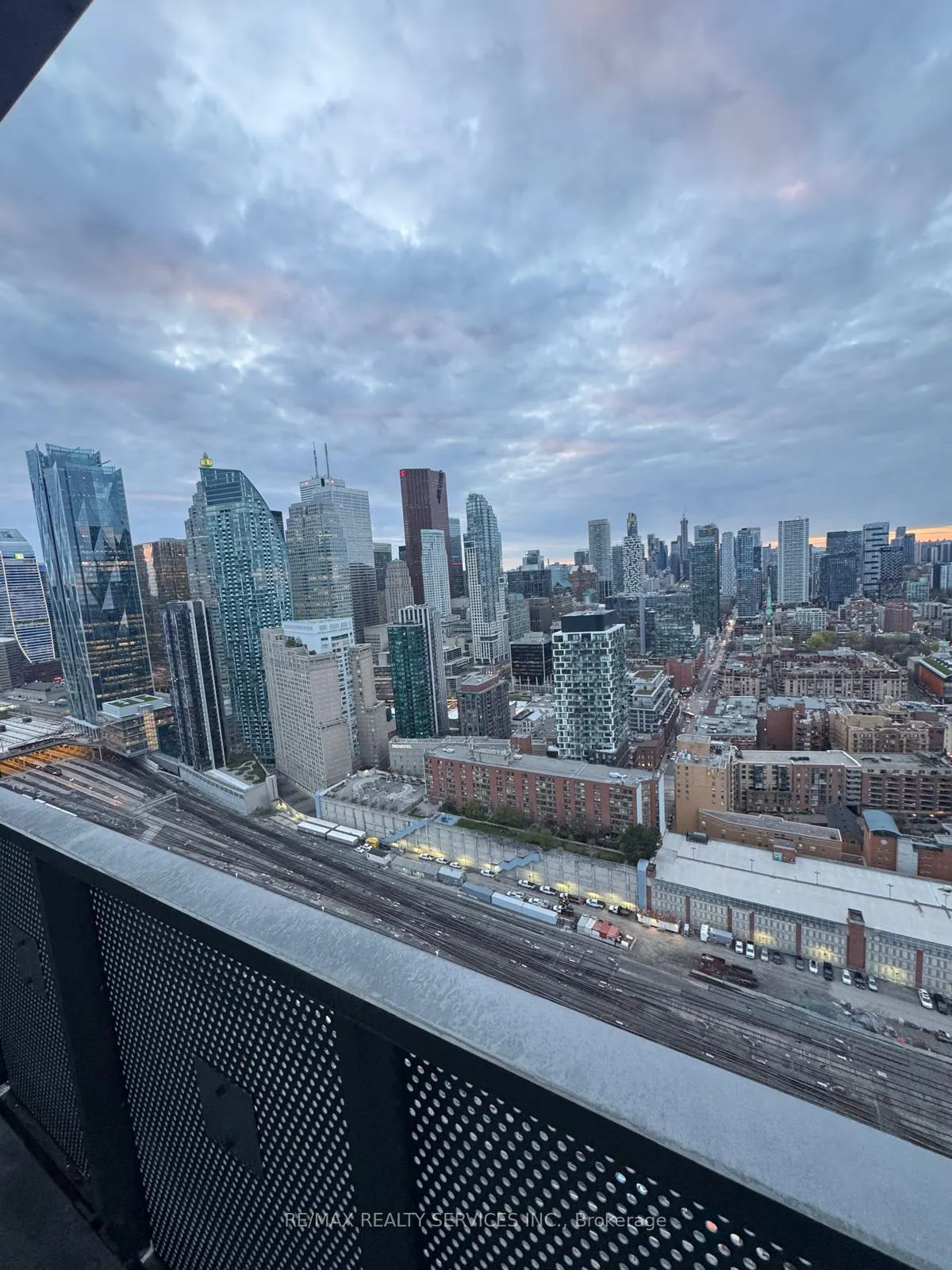 Photo 1 of Unit 4503, 55 Copper Street, Toronto, Waterfront Communities — HOMEH