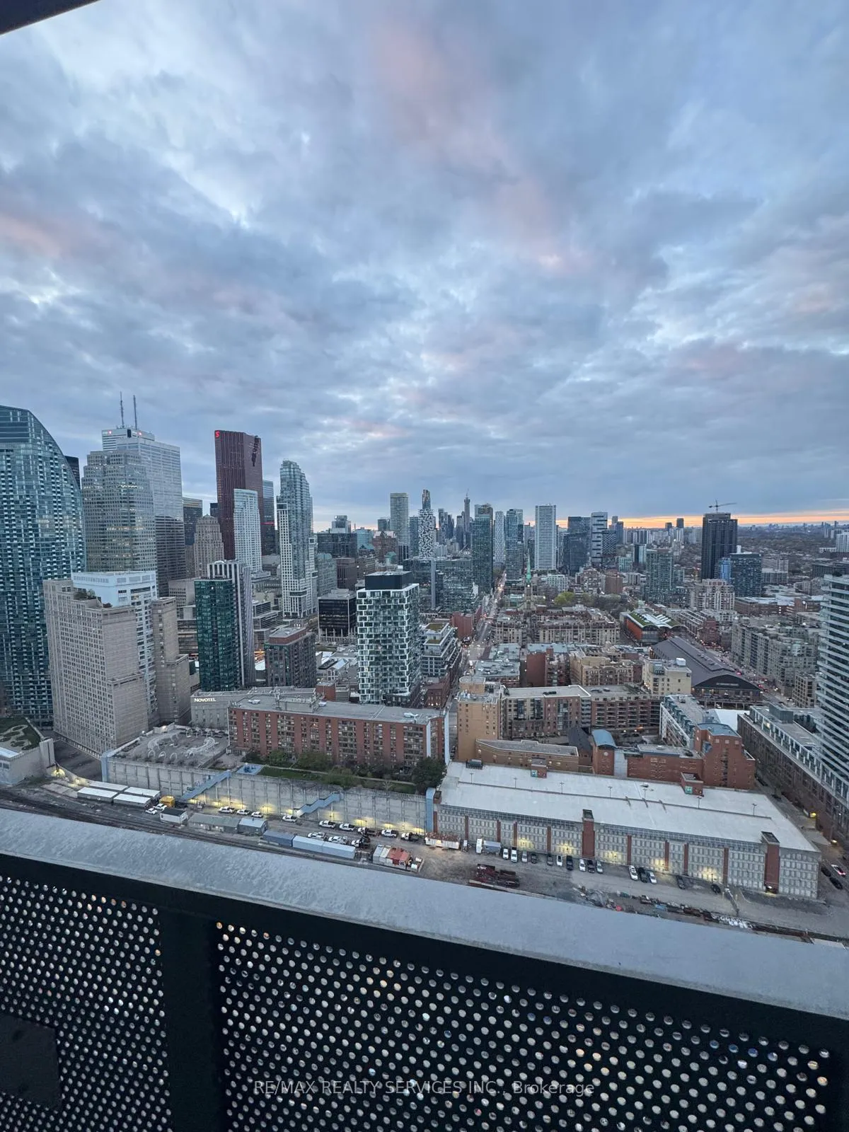 Photo 2 of Unit 4503, 55 Copper Street, Toronto, Waterfront Communities — HOMEH