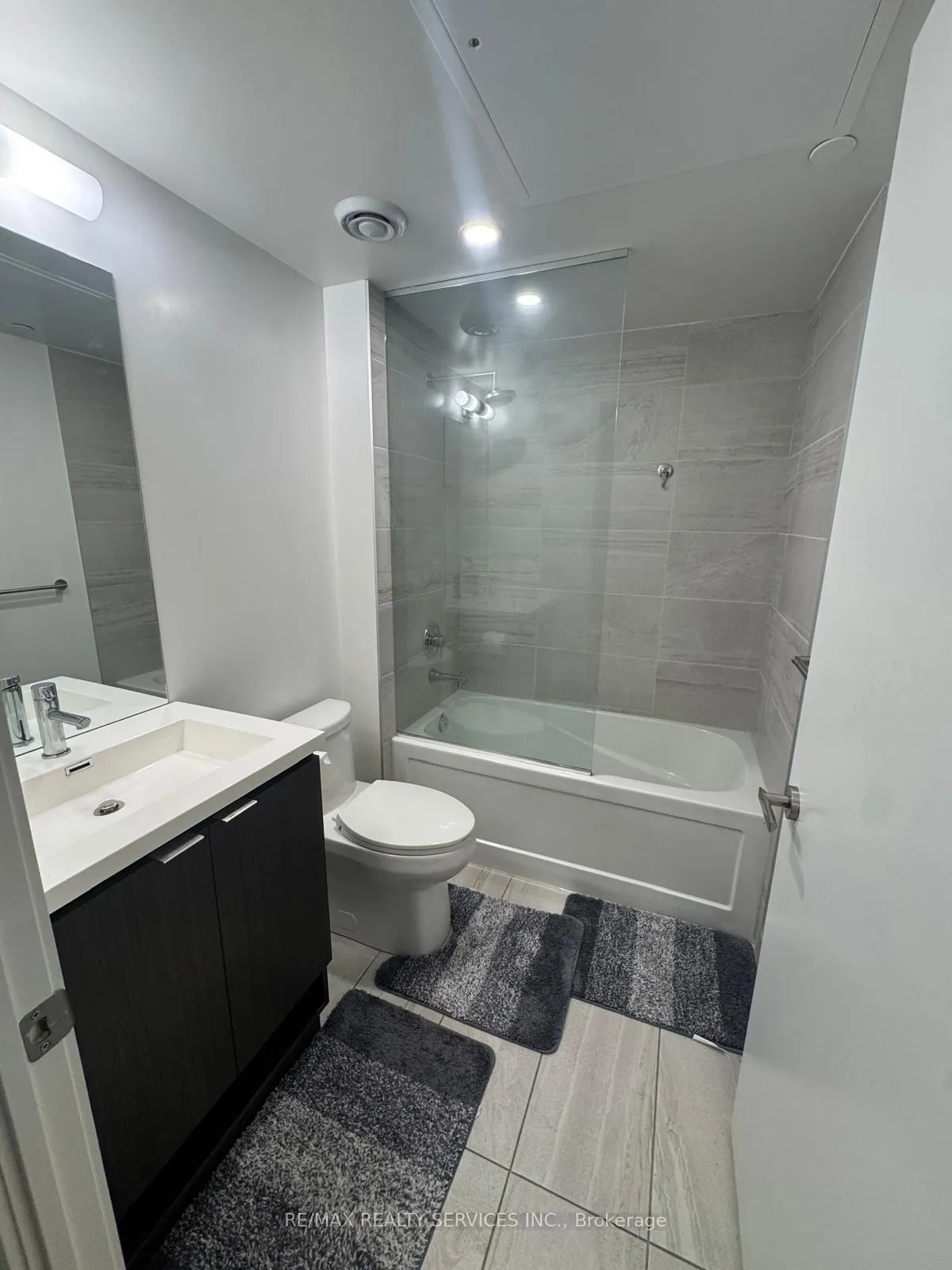 Photo 7 of Unit 4503, 55 Copper Street, Toronto, Waterfront Communities — HOMEH