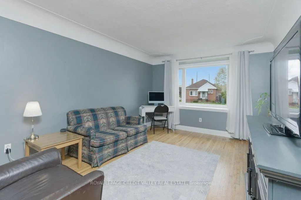 Photo 8 of 117 Glencarry Avenue, Hamilton, Glenview — HOMEH