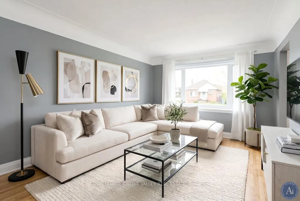 Photo 9 of 117 Glencarry Avenue, Hamilton, Glenview — HOMEH