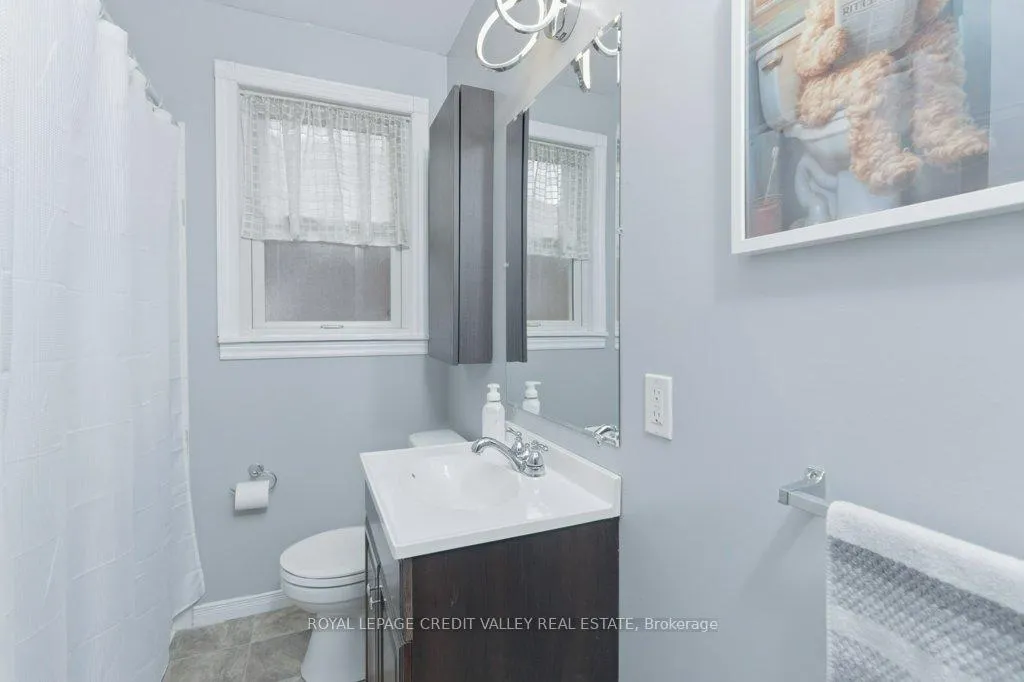 Photo 20 of 117 Glencarry Avenue, Hamilton, Glenview — HOMEH