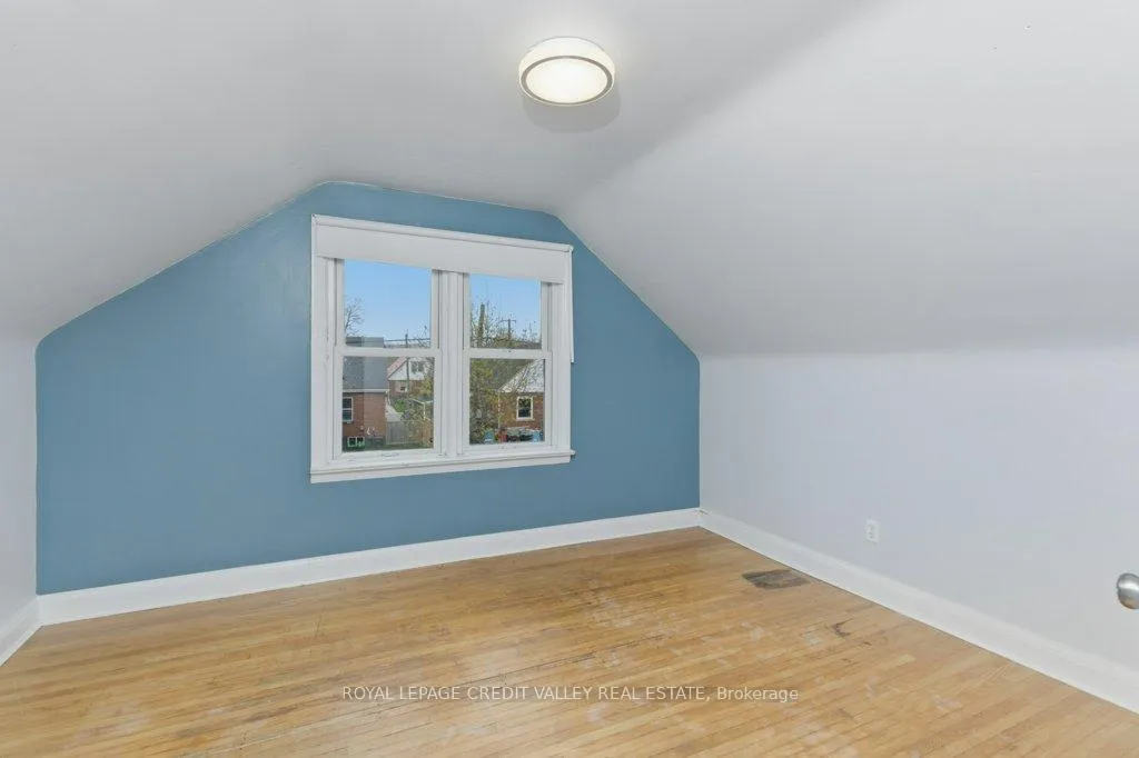 Photo 23 of 117 Glencarry Avenue, Hamilton, Glenview — HOMEH