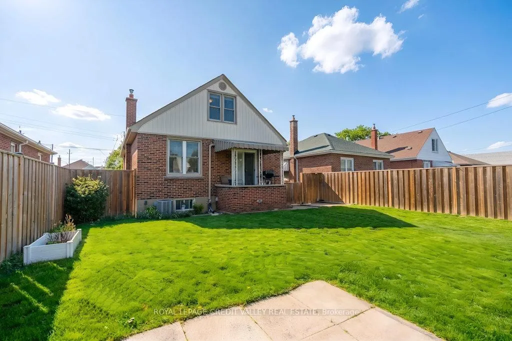 Photo 39 of 117 Glencarry Avenue, Hamilton, Glenview — HOMEH