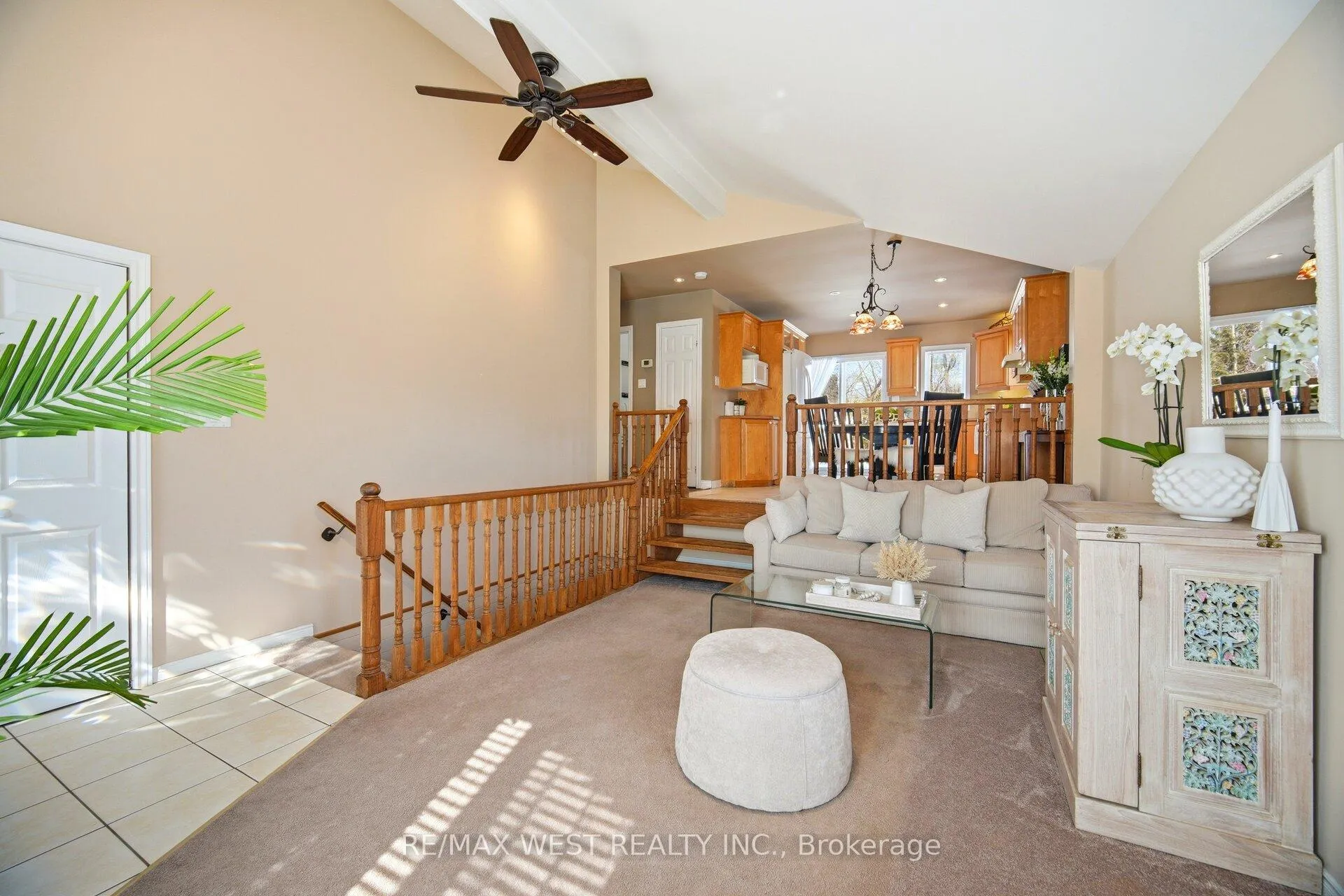 Photo 7 of 924 Vicrol Drive, Innisfil, Alcona — HOMEH