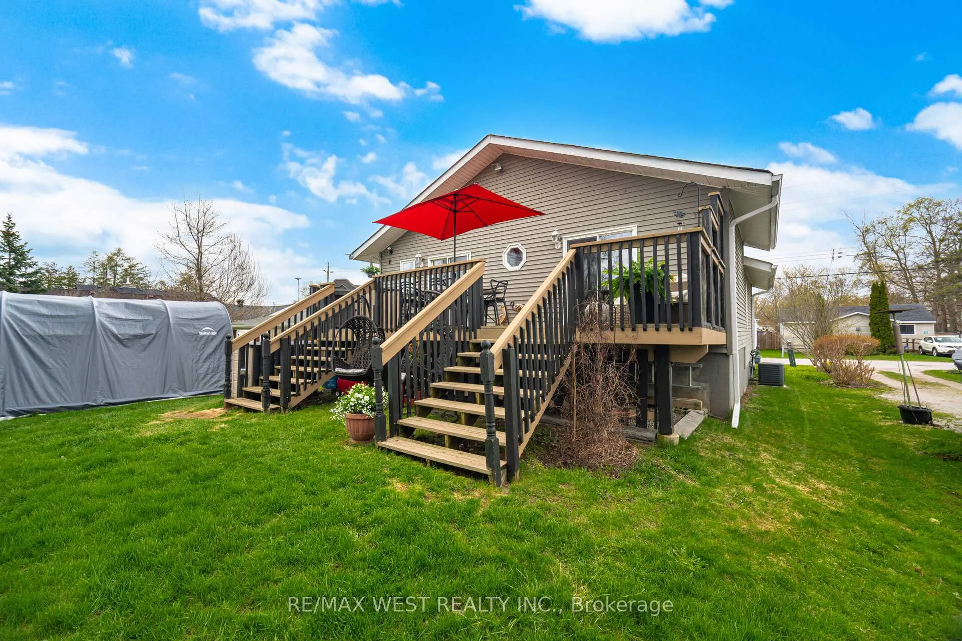 Photo 27 of 924 Vicrol Drive, Innisfil, Alcona — HOMEH