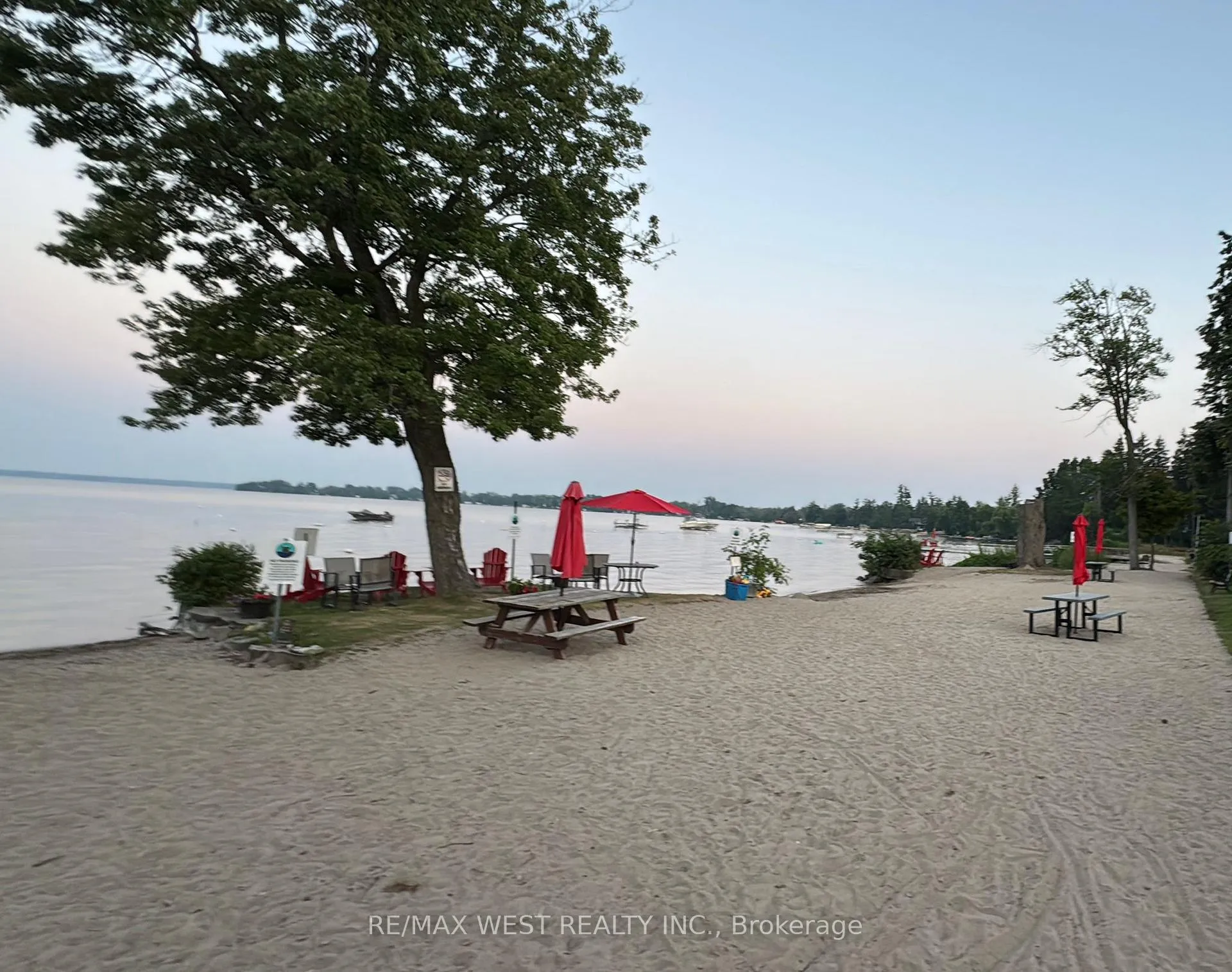 Photo 35 of 924 Vicrol Drive, Innisfil, Alcona — HOMEH