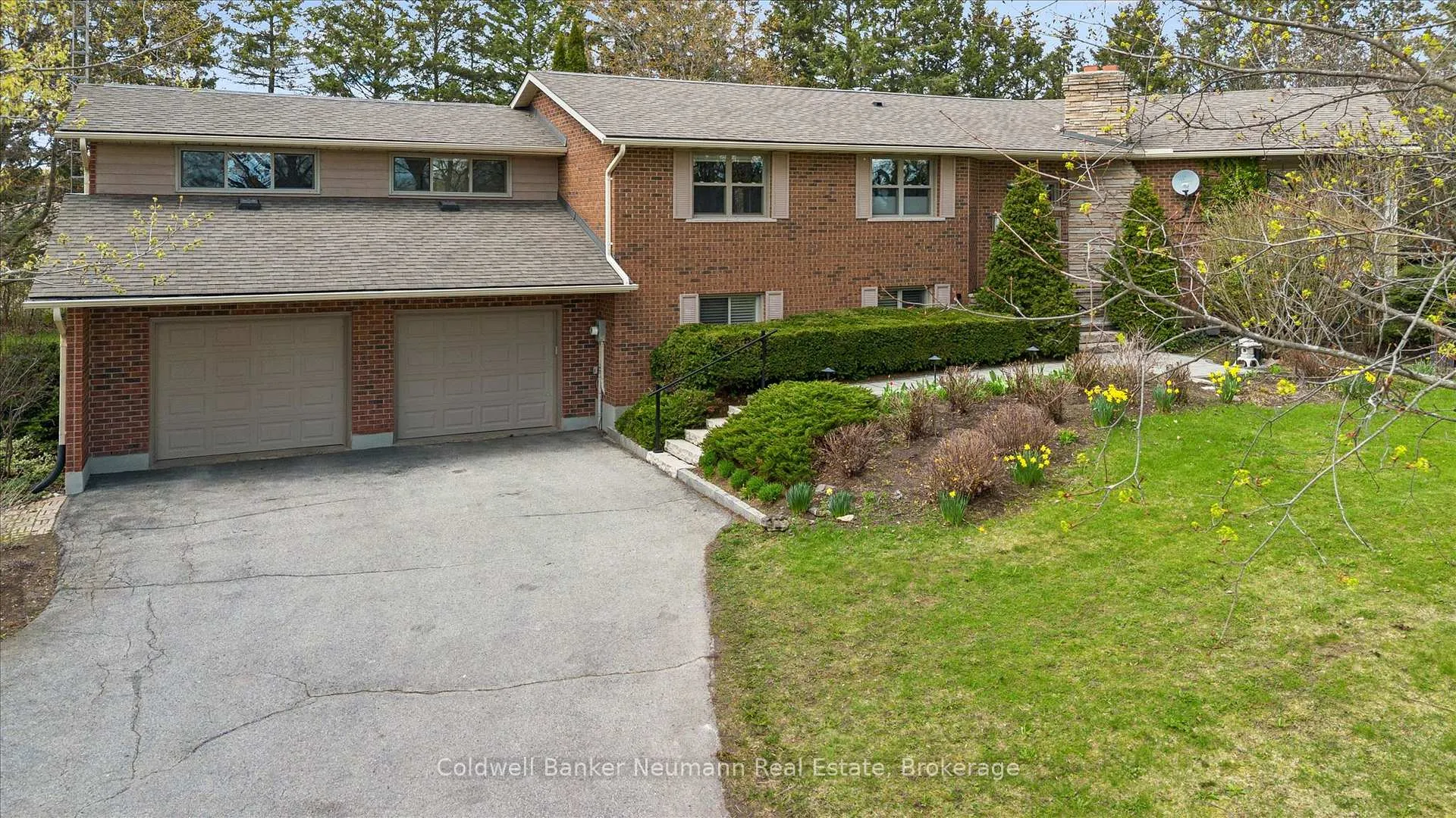 Photo 3 of 7690 Mill Road, Guelph/Eramosa, Rural Guelph/Eramosa East — HOMEH