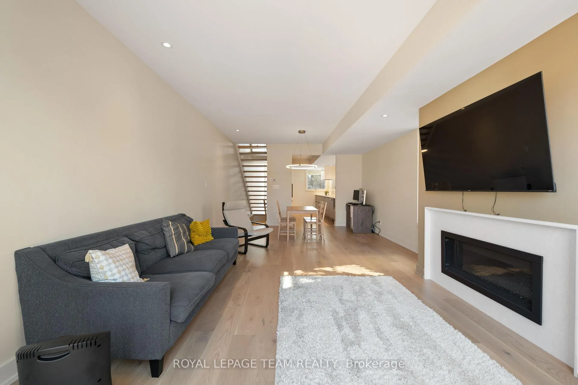 Photo 7 of Unit B, 13 Fifth Avenue, Ottawa, Glebe — HOMEH