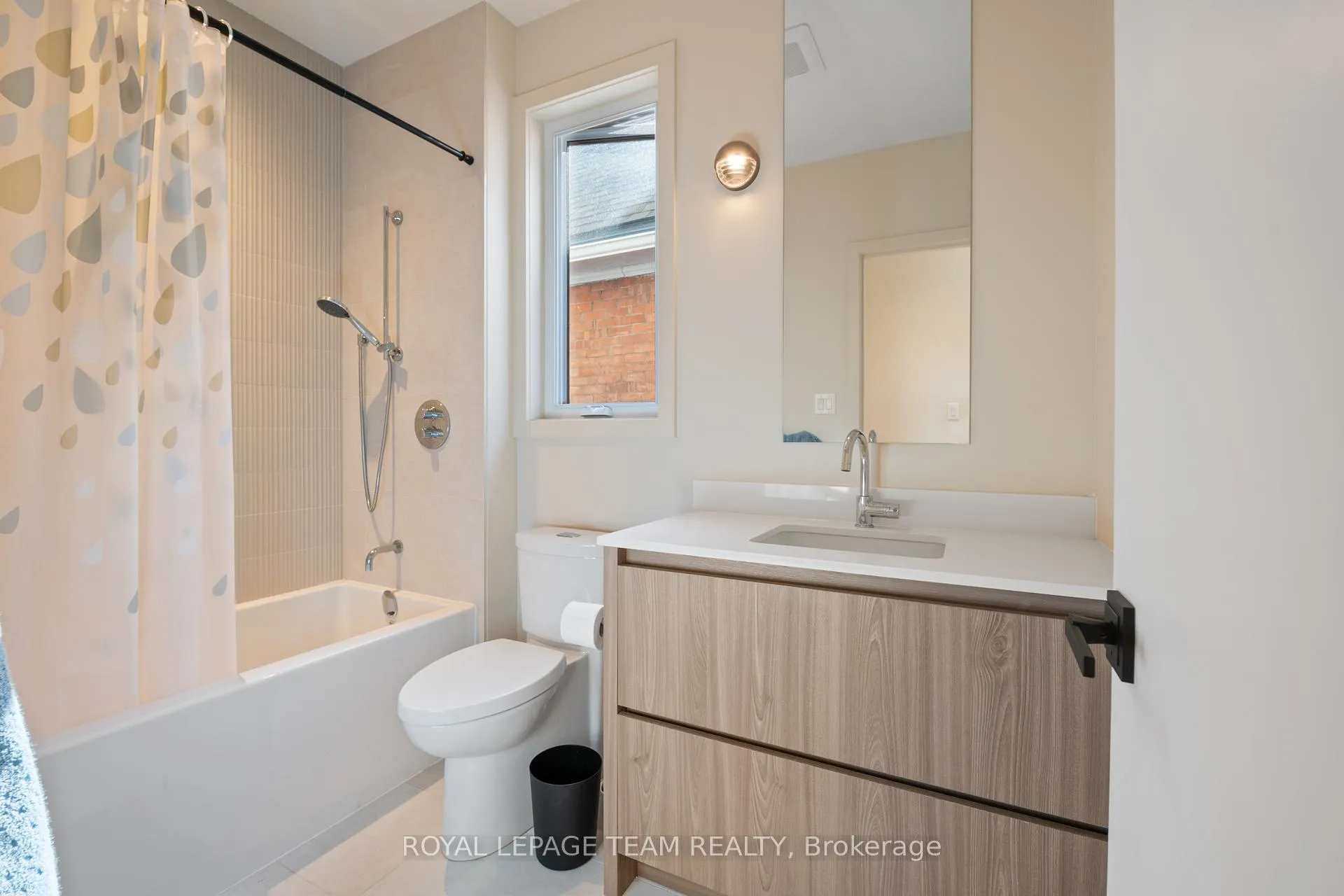 Photo 17 of Unit B, 13 Fifth Avenue, Ottawa, Glebe — HOMEH