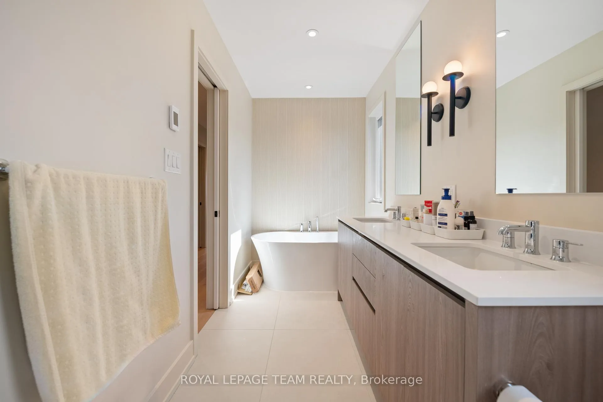 Photo 25 of Unit B, 13 Fifth Avenue, Ottawa, Glebe — HOMEH