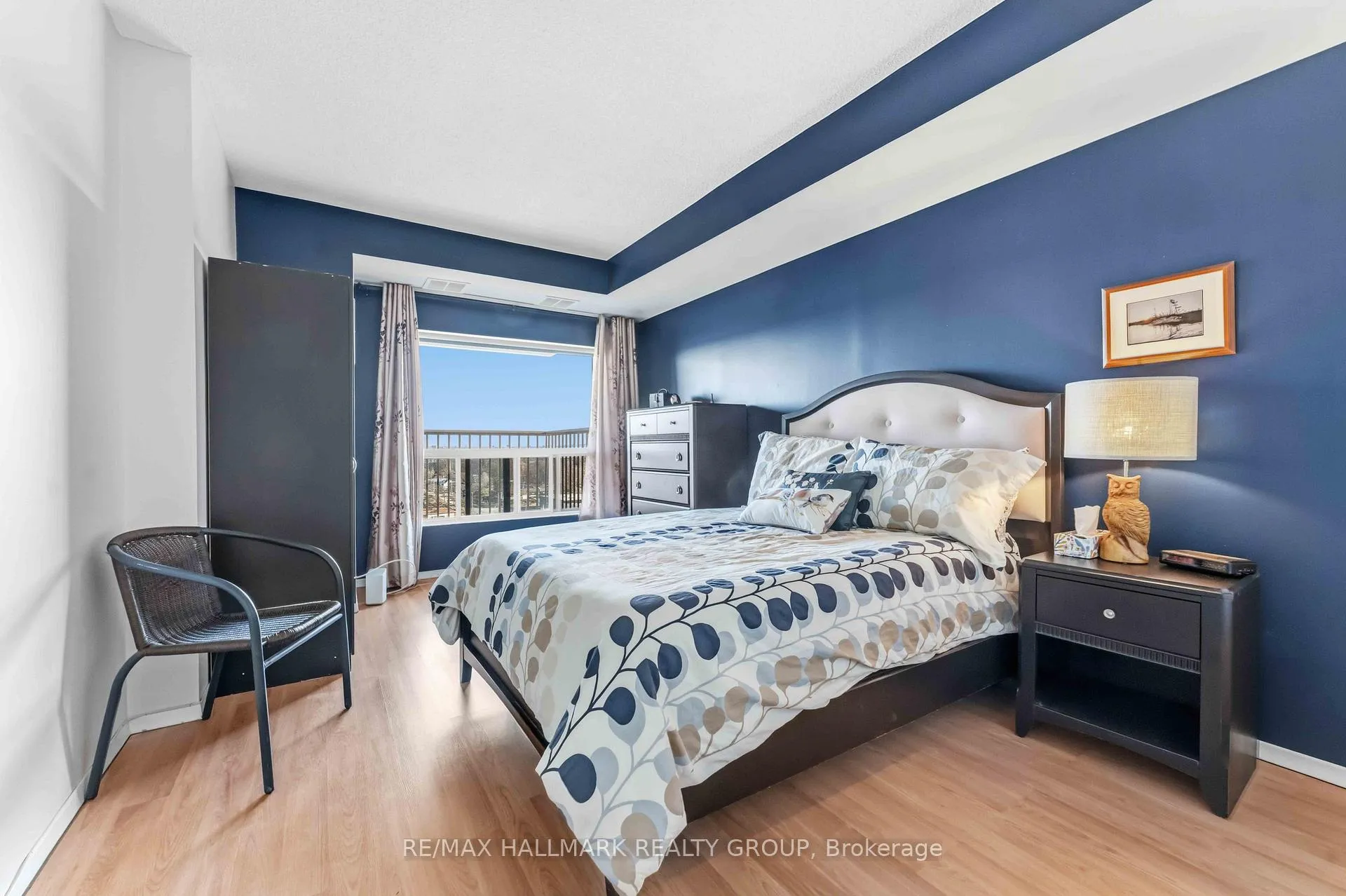 Photo 16 of Unit 906, 545 St Laurent Boulevard, Ottawa, Viscount Alexander Park — HOMEH