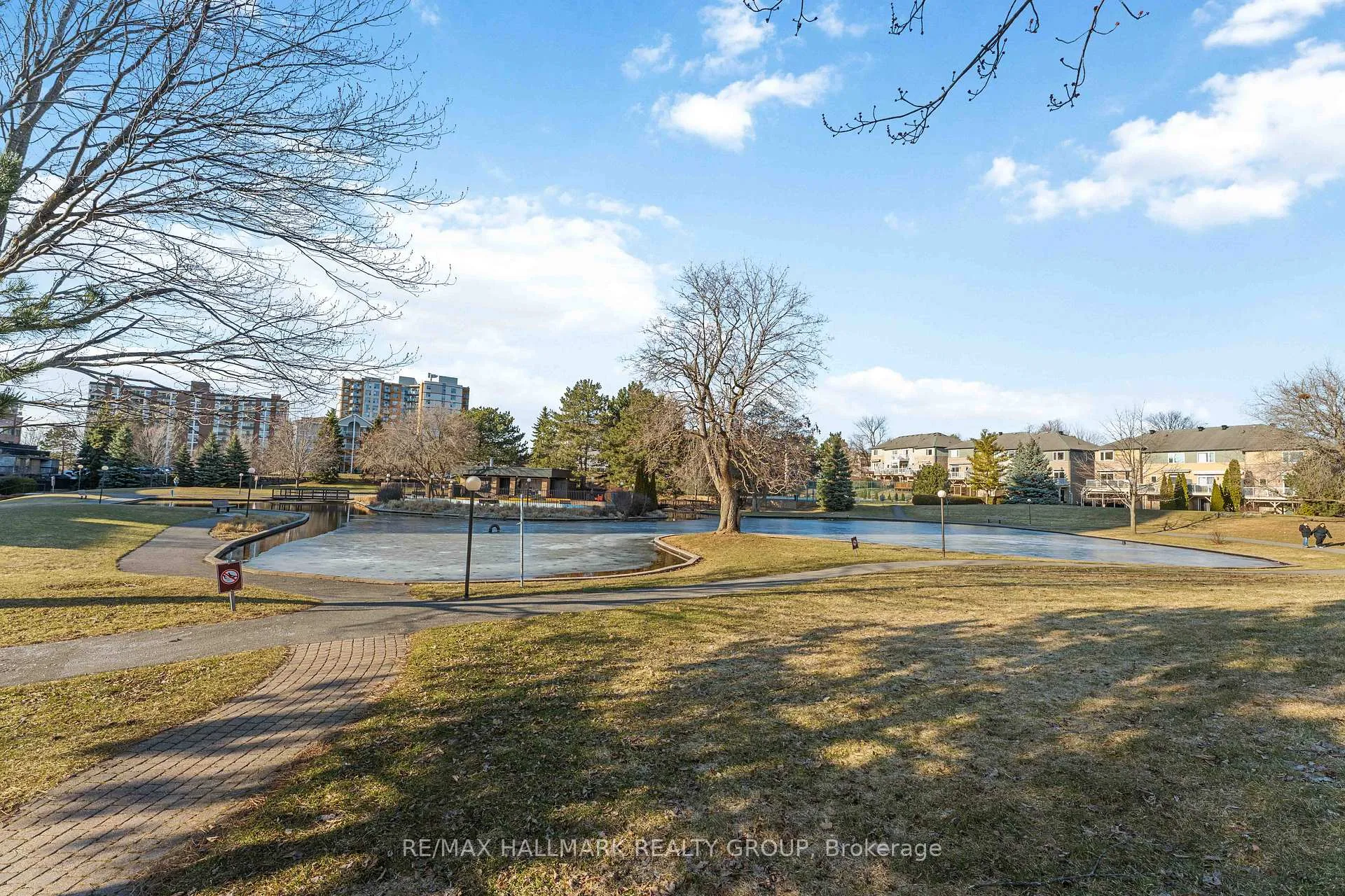 Photo 21 of Unit 906, 545 St Laurent Boulevard, Ottawa, Viscount Alexander Park — HOMEH