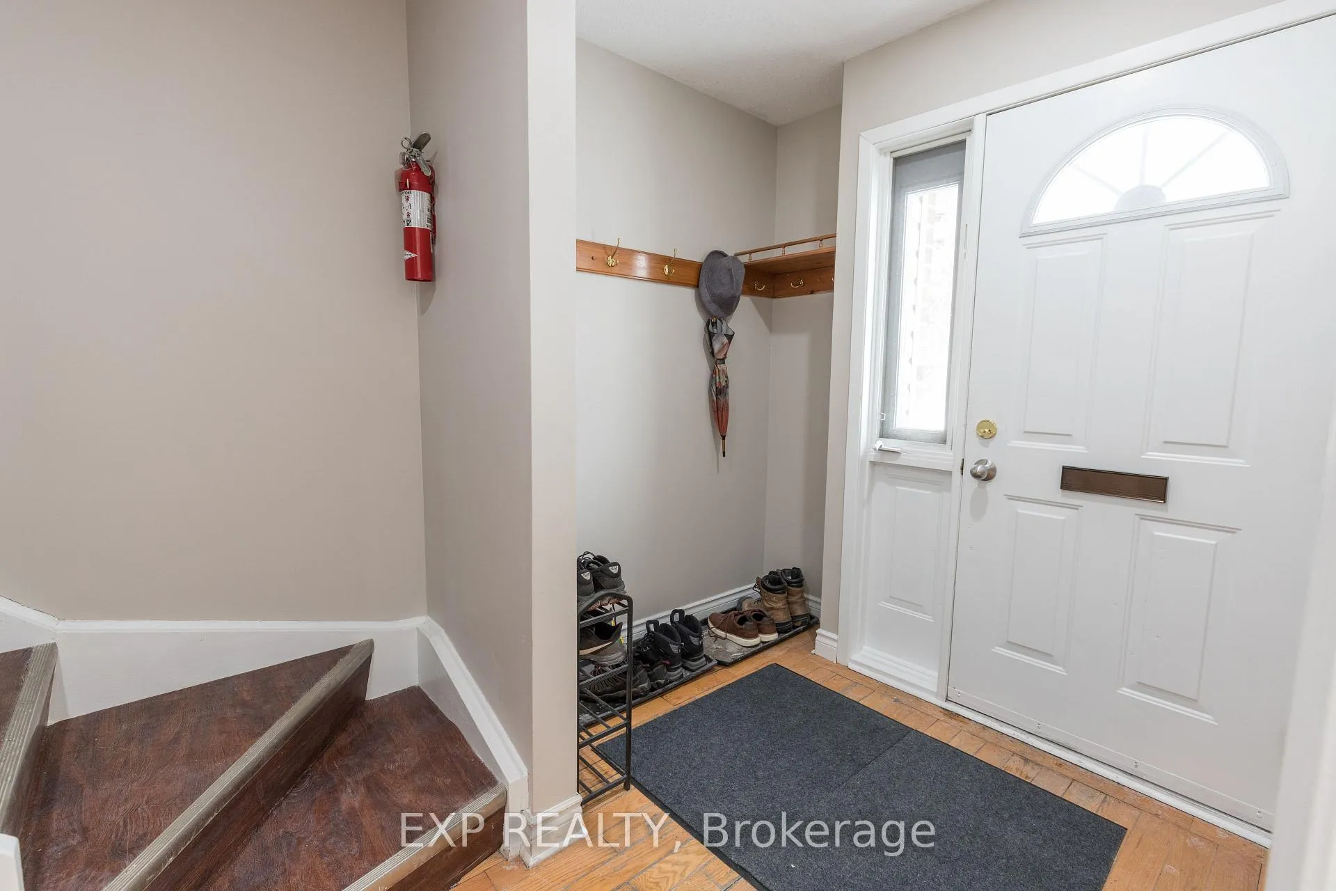 Photo 3 of Unit 13, 1294 Cahill Drive, Ottawa, South Keys — HOMEH